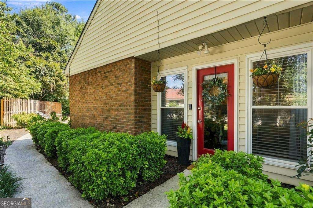 2 bedroom, 2 bathroom, 1,166 sq ft townhouse for sale at 1280 Jamestowne Trail, Alpharetta, GA 30009 — photo 4