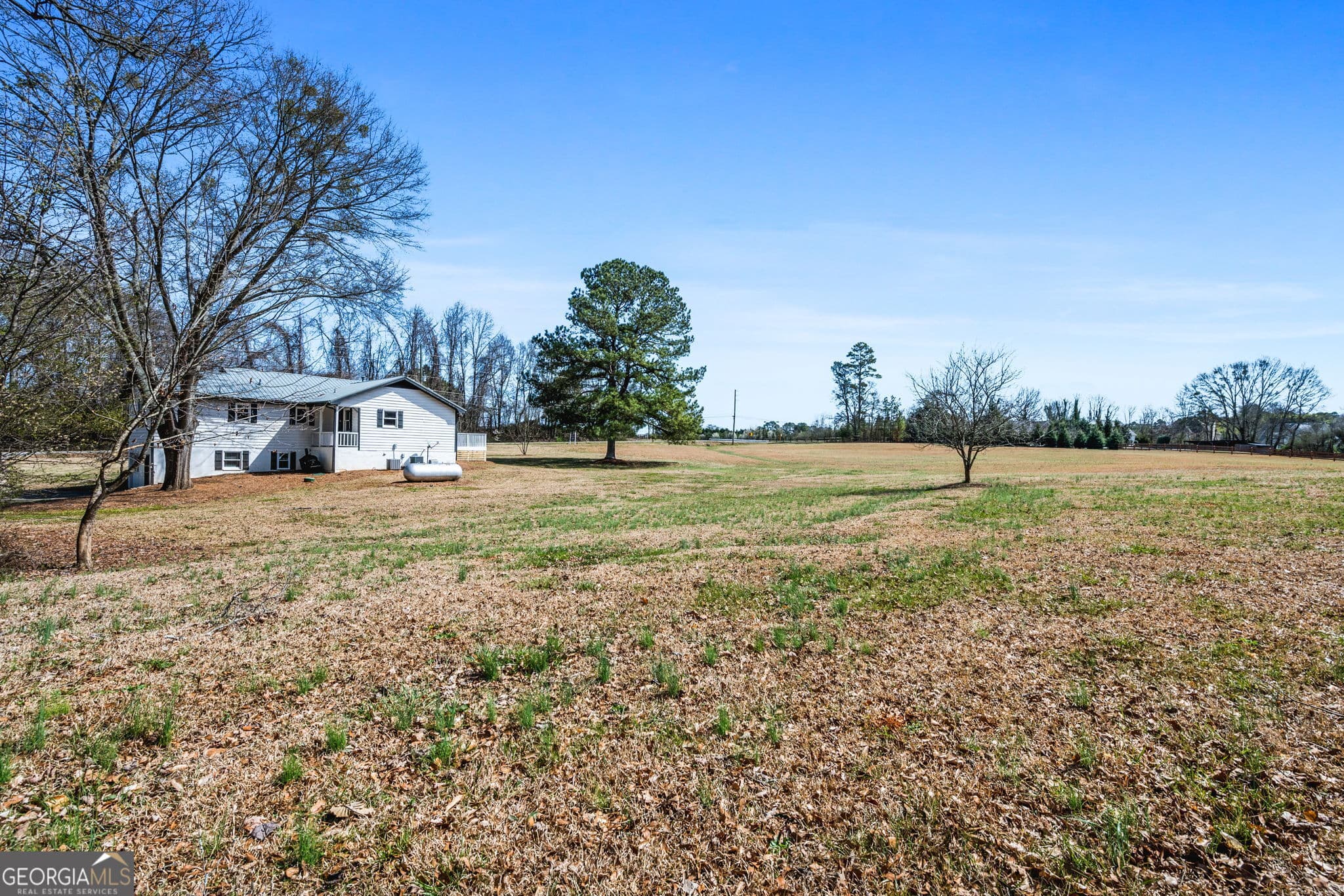 3 bedroom, 3 bathroom, 2,349 sq ft single family residence for sale at 5333 Pine Valley Road, Powder Springs, GA 30127 — photo 7