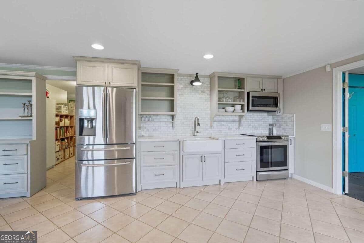 5 bedroom, 4 bathroom, 5,584 sq ft single family residence for sale at 23 Vista Woods Lane, Cartersville, GA 30120 — photo 6