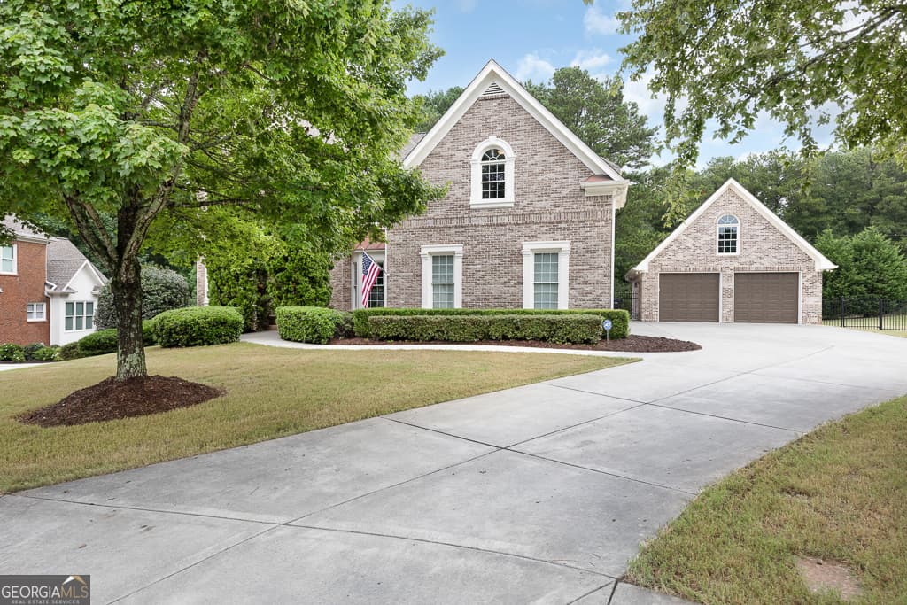 7 bedroom, 5 bathroom, 6,296 sq ft single family residence sold at 2788 Bridle Ridge Way, Buford, GA 30519