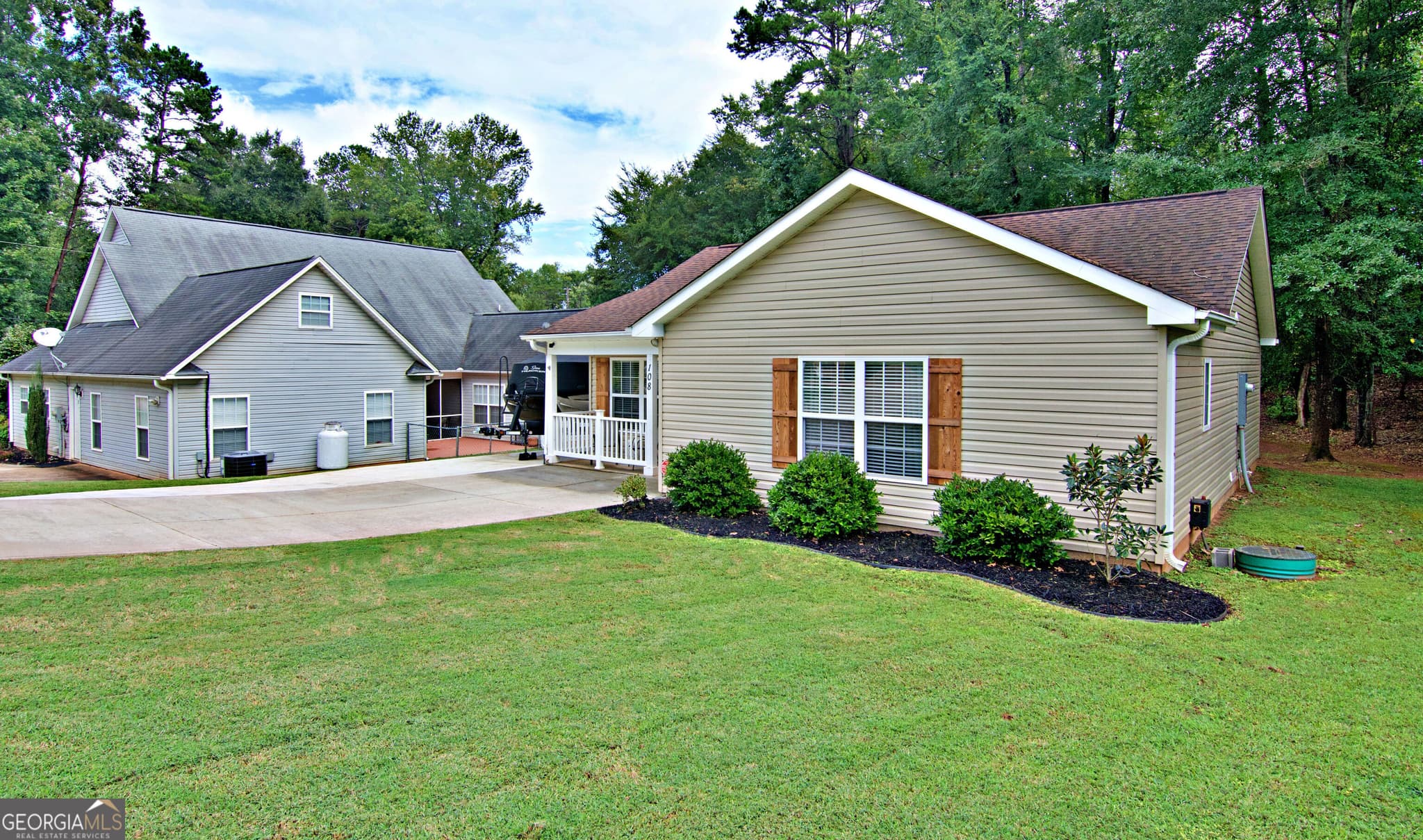 3 bedroom, 2 bathroom, 1,308 sq ft single family residence for sale at 108 ELM DRIVE Elm Drive, Westminster, SC 29693 — photo 2