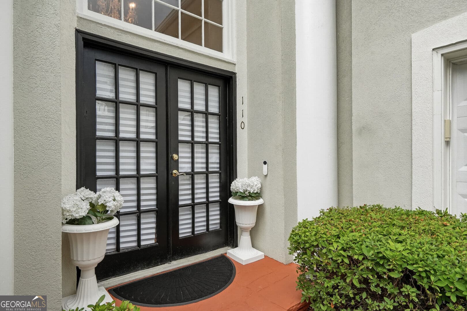 4 bedroom, 3.5 bathroom, 3,716 sq ft single family residence for sale at 110 Brassy Court, Alpharetta, GA 30022 — photo 3