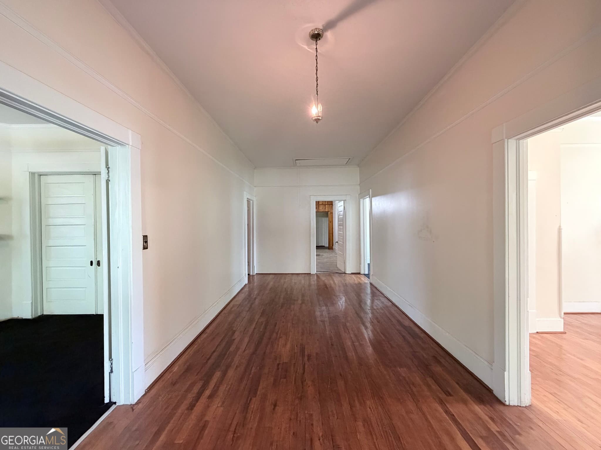 5 bedroom, 2 bathroom, 1,800 sq ft single family residence for rent at 605 S Jefferson Street, Washington, GA 30673 for $1,150 a month — photo 3