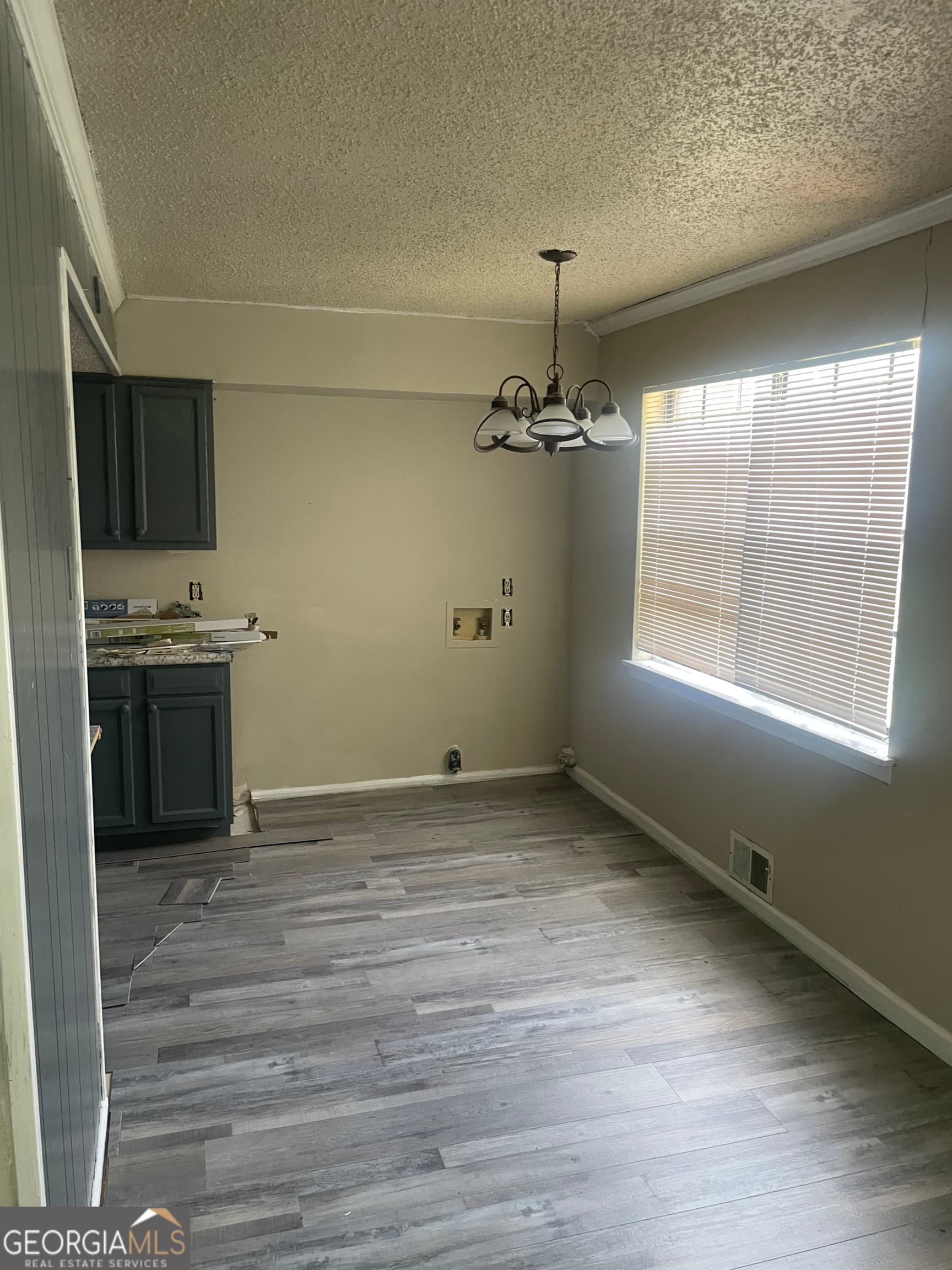 3 bedroom, 2.5 bathroom, 1,536 sq ft condominium for sale at 6354 Shannon Parkway, Union City, GA 30291 — photo 7