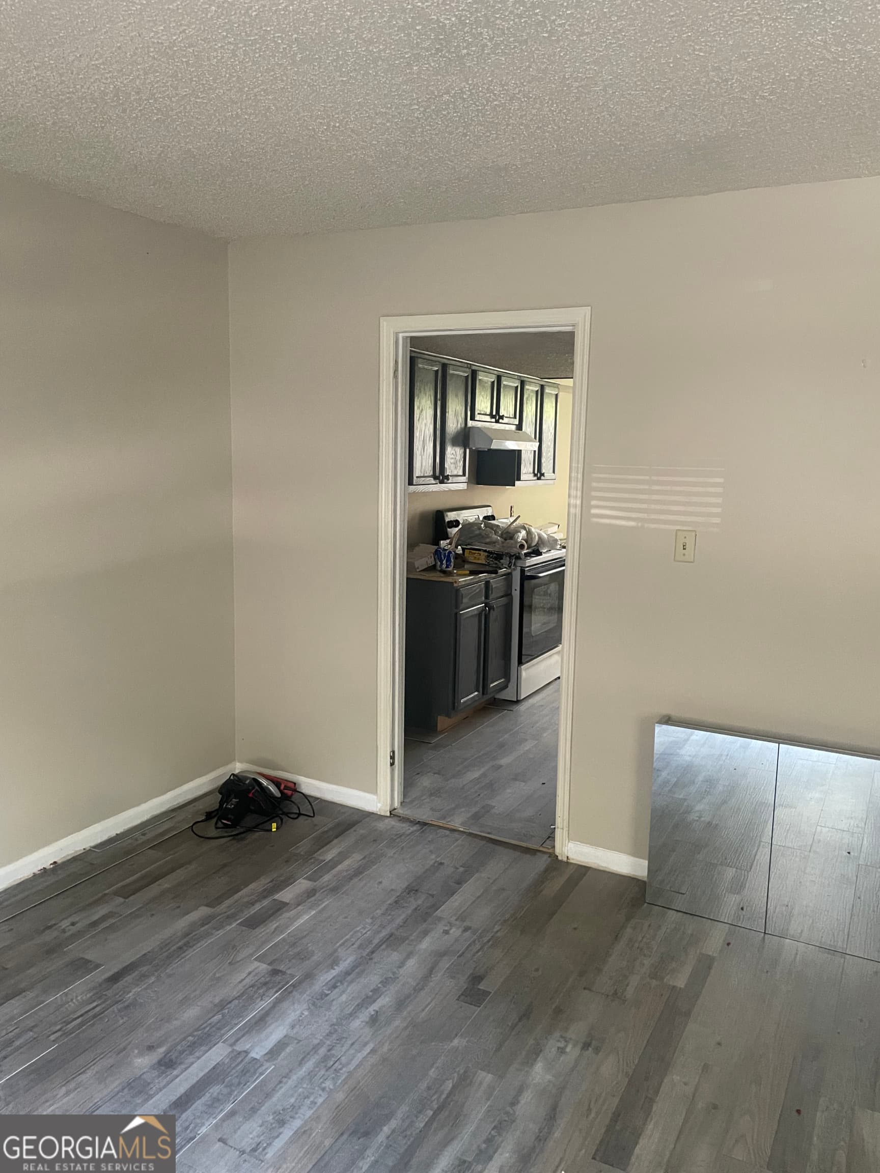 3 bedroom, 2.5 bathroom, 1,536 sq ft condominium for sale at 6354 Shannon Parkway, Union City, GA 30291 — photo 5