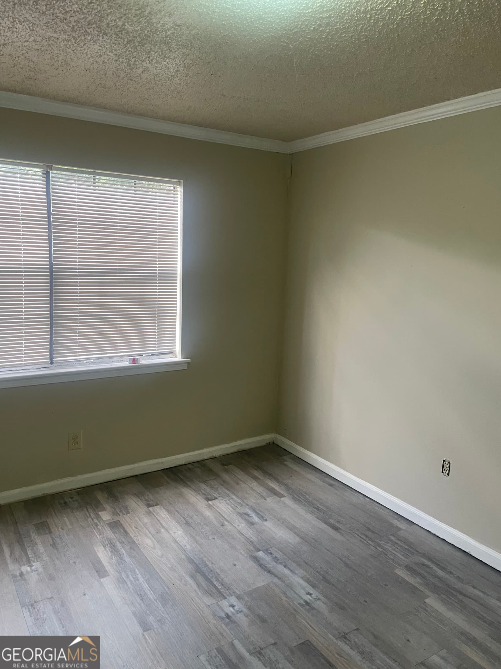 3 bedroom, 2.5 bathroom, 1,536 sq ft condominium for sale at 6354 Shannon Parkway, Union City, GA 30291 — photo 9