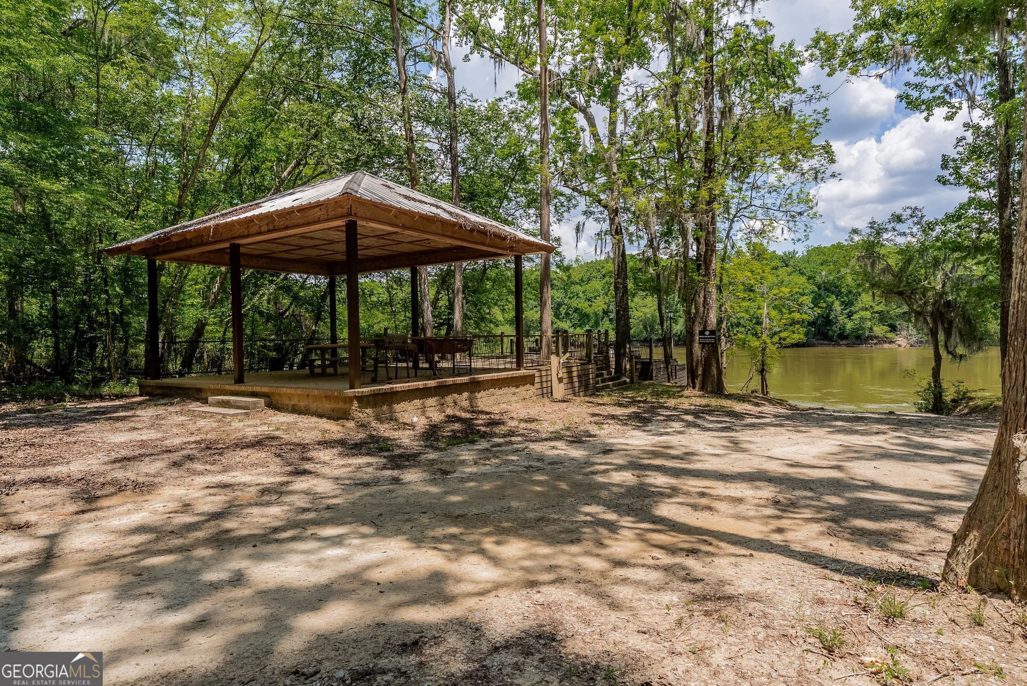3 bedroom, 2 bathroom, 1,528 sq ft single family residence for sale at 166 Addies Alley, Jesup, GA 31545 — photo 3