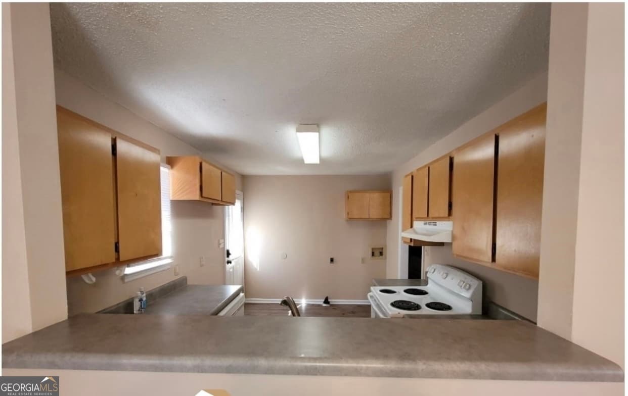 3 bedroom, 2 bathroom, 1,008 sq ft single family residence for sale at 1323 Crawford Street, Macon, GA 31206 — photo 2