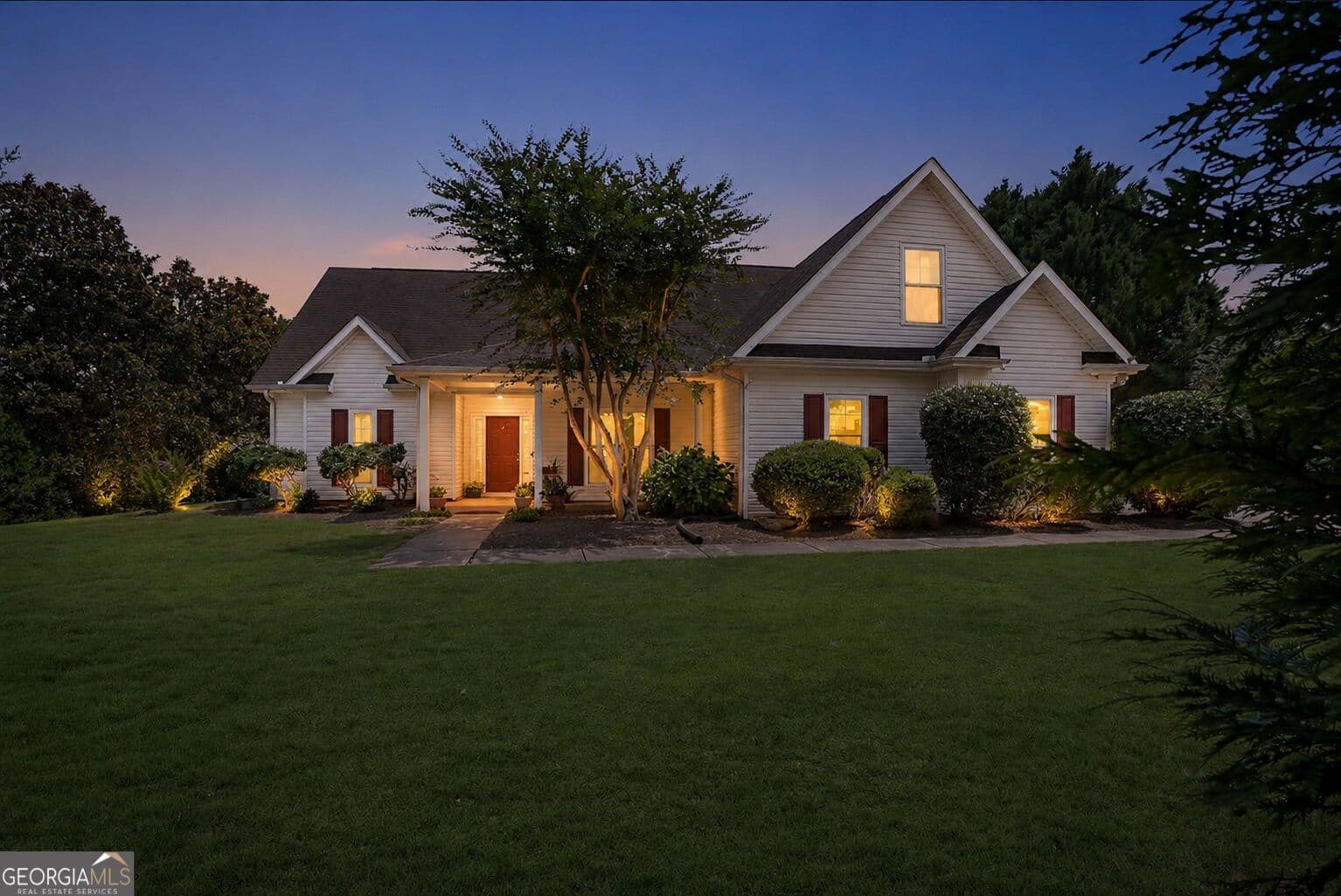 5 bedroom, 3 bathroom, 2,361 sq ft single family residence for sale at 188 Meadows Drive, Senoia, GA 30276