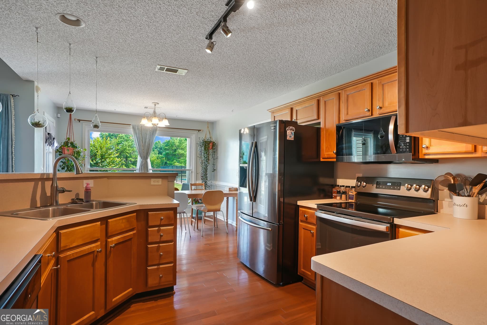 5 bedroom, 3 bathroom, 2,361 sq ft single family residence for sale at 188 Meadows Drive, Senoia, GA 30276 — photo 8