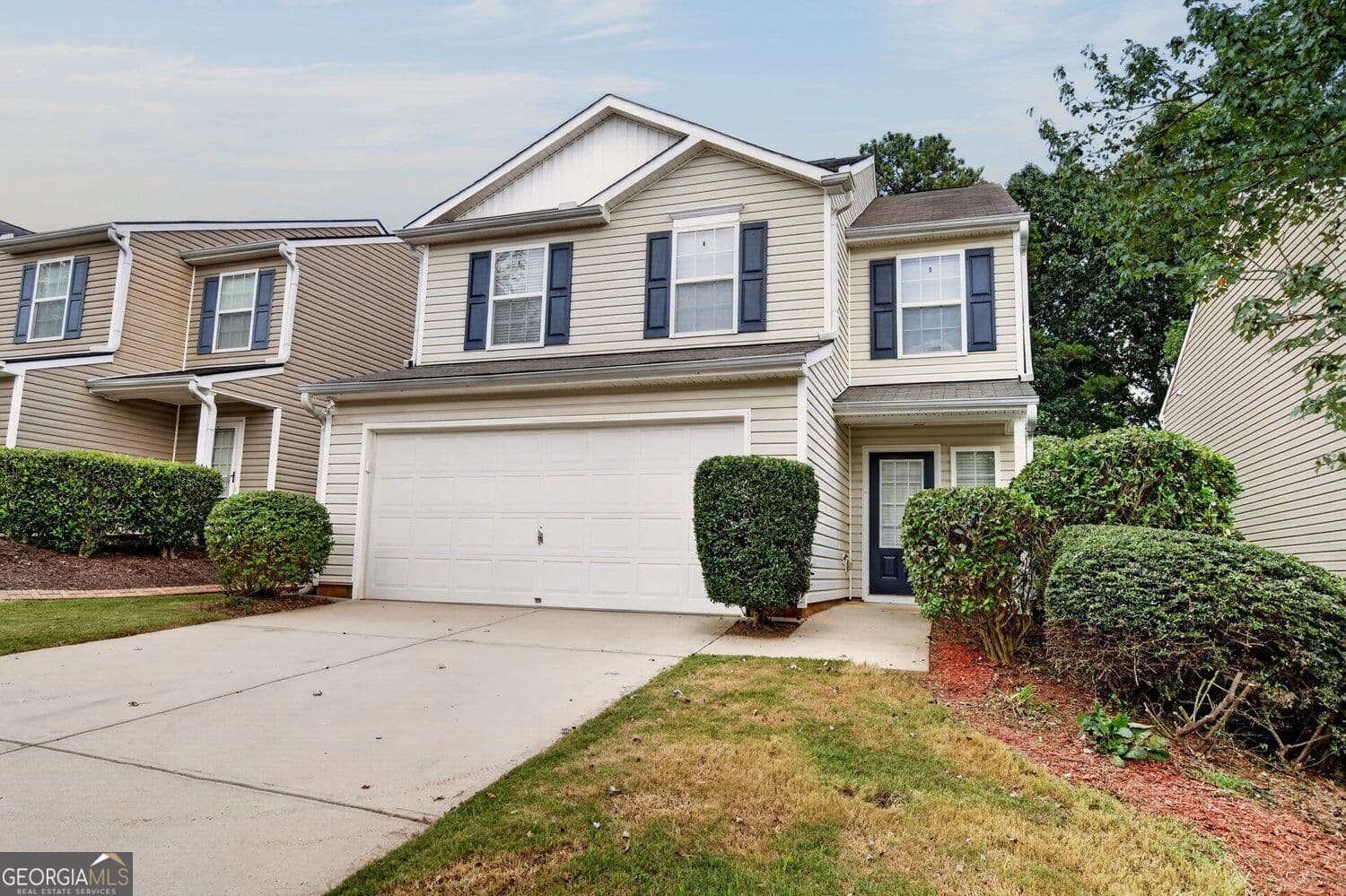3 bedroom, 2.5 bathroom, 1,976 sq ft single family residence for sale at 2850 Mayfair Drive, Cumming, GA 30040 — photo 5