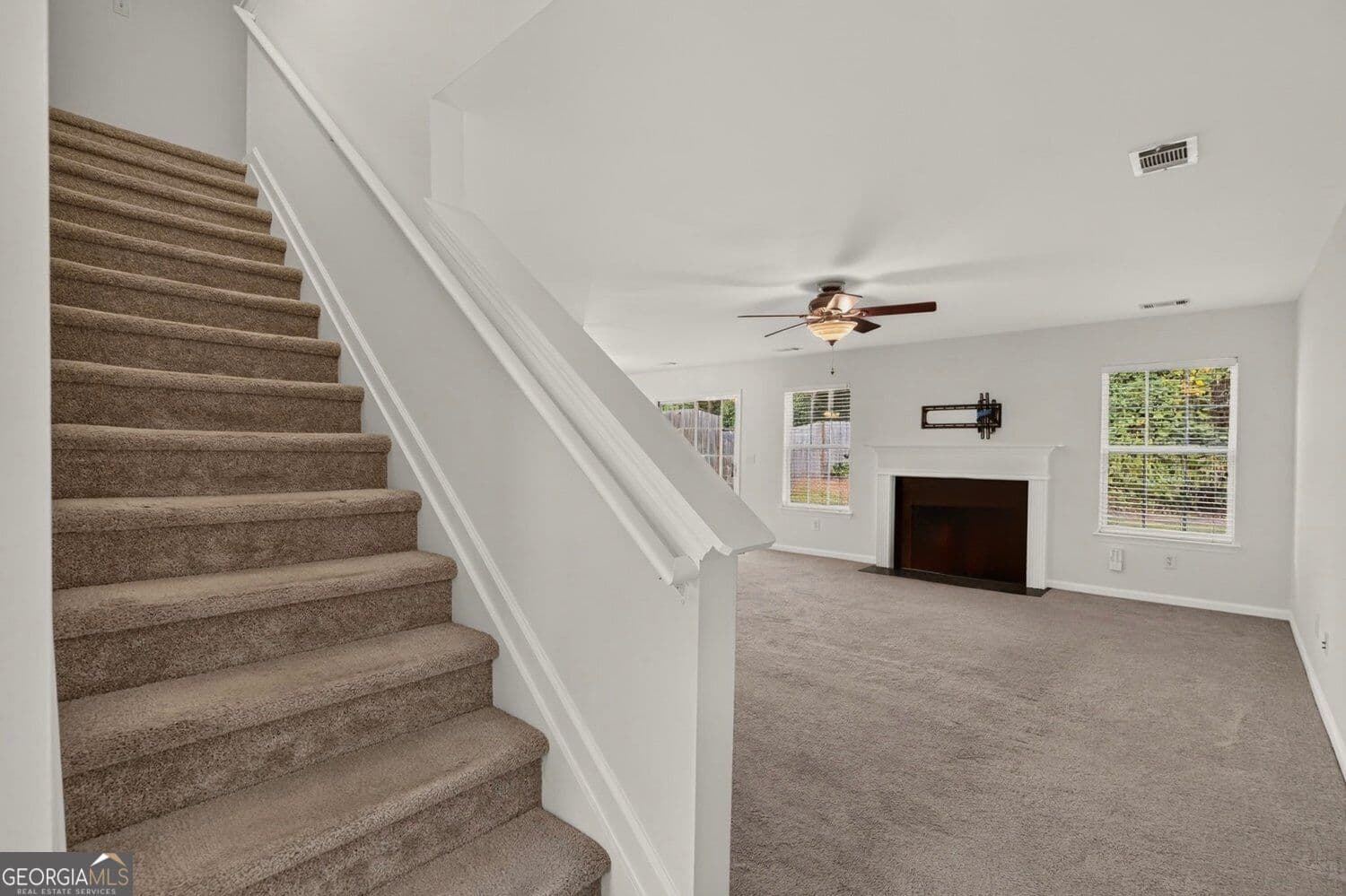 3 bedroom, 2.5 bathroom, 1,976 sq ft single family residence for sale at 2850 Mayfair Drive, Cumming, GA 30040 — photo 8
