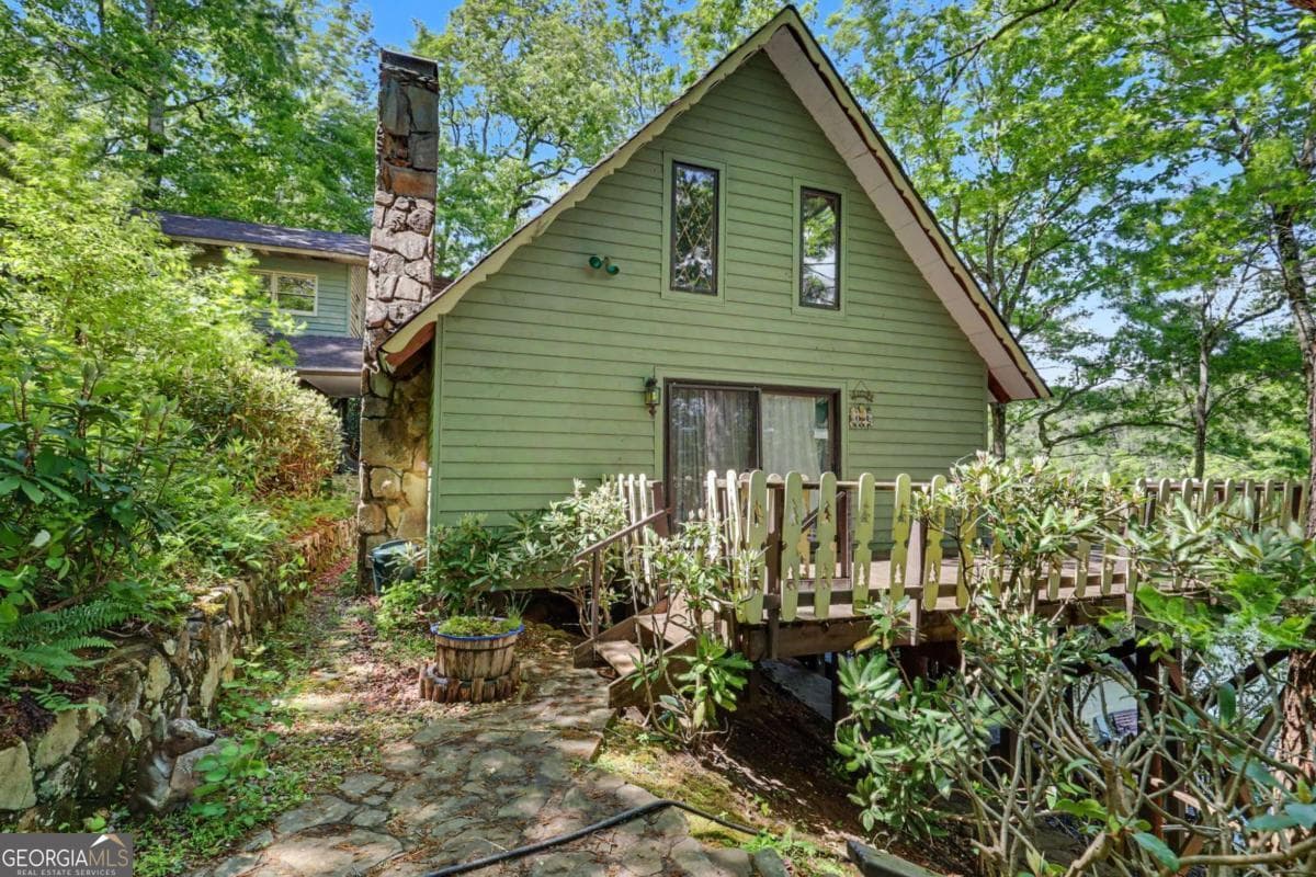 3 bedroom, 3 bathroom, 2,352 sq ft single family residence under contract at 15 Imperial Lane, Clayton, GA 30525 — photo 3
