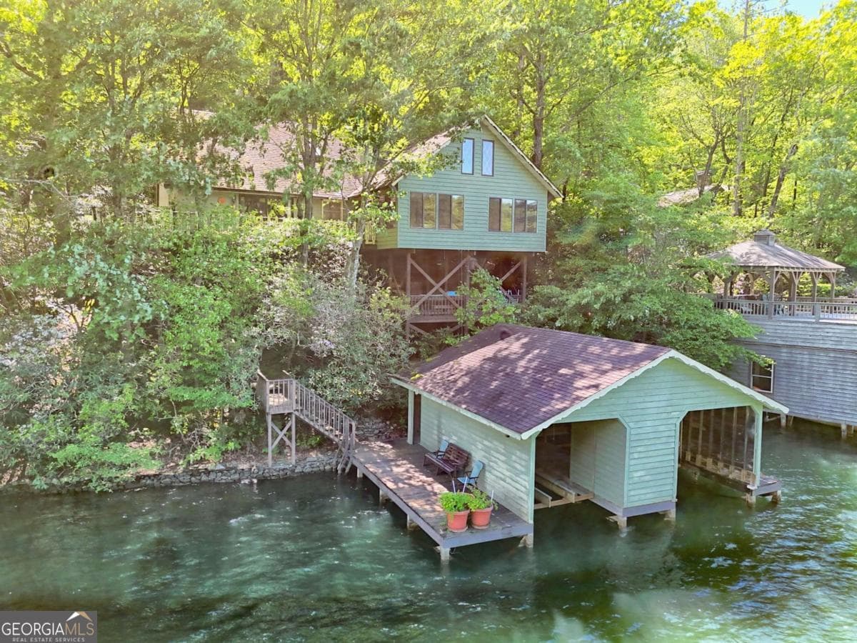3 bedroom, 3 bathroom, 2,352 sq ft single family residence under contract at 15 Imperial Lane, Clayton, GA 30525