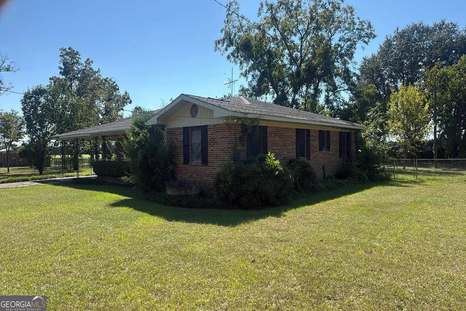 4 bedroom, 3 bathroom, 2,409 sq ft single family residence for sale at 5347 7th Street, Malone, FL 32445 — photo 3