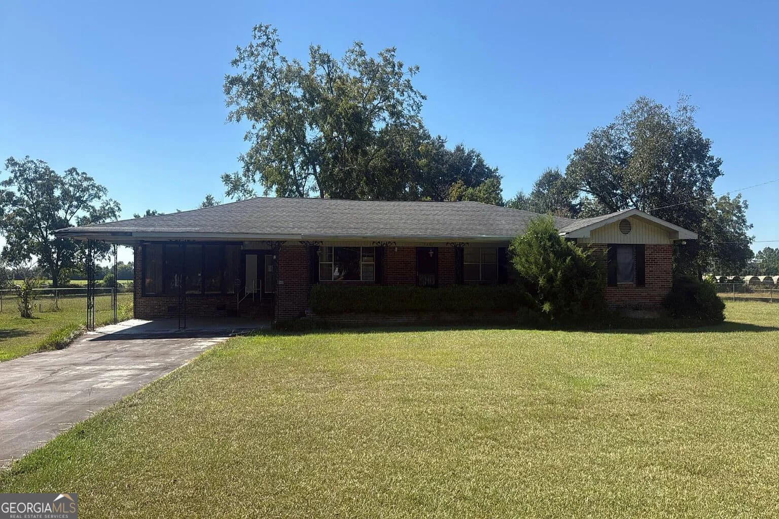 4 bedroom, 3 bathroom, 2,409 sq ft single family residence for sale at 5347 7th Street, Malone, FL 32445