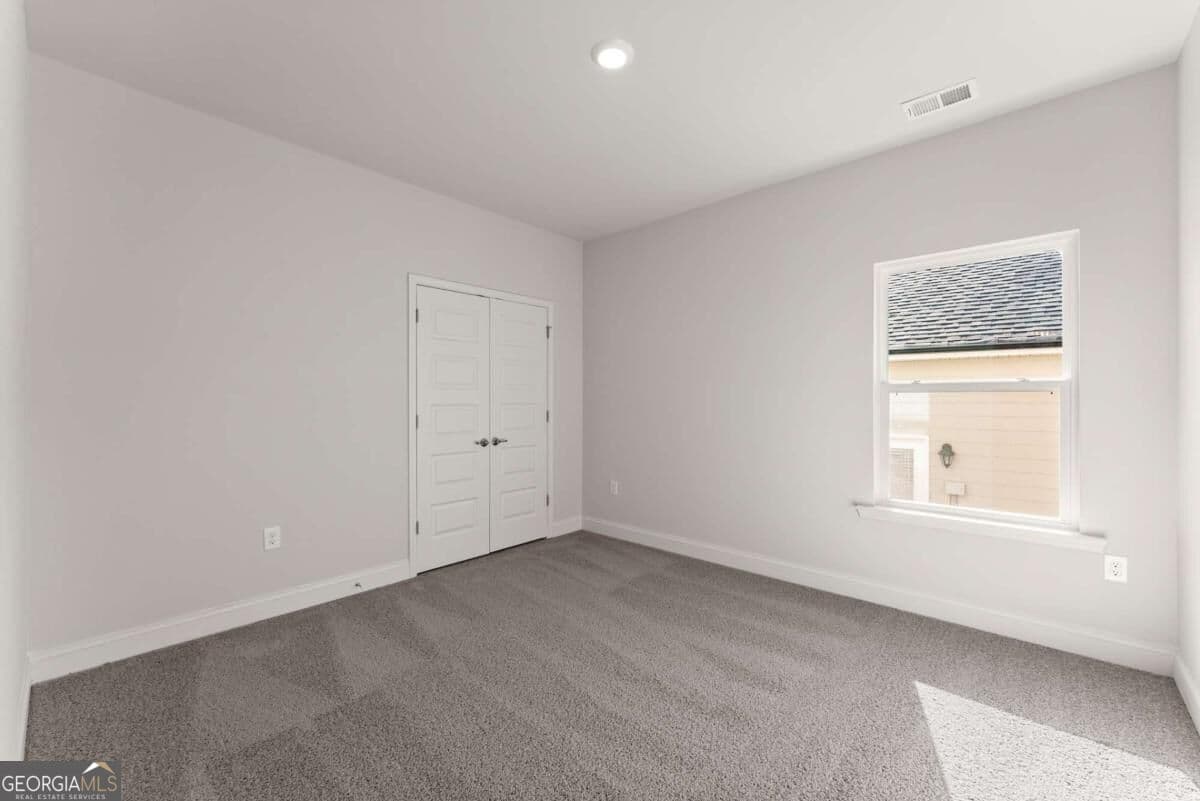 5 bedroom, 4 bathroom, 3,900 sq ft single family residence for sale at 105 Goodness Court, Commerce, GA 30530 — photo 9