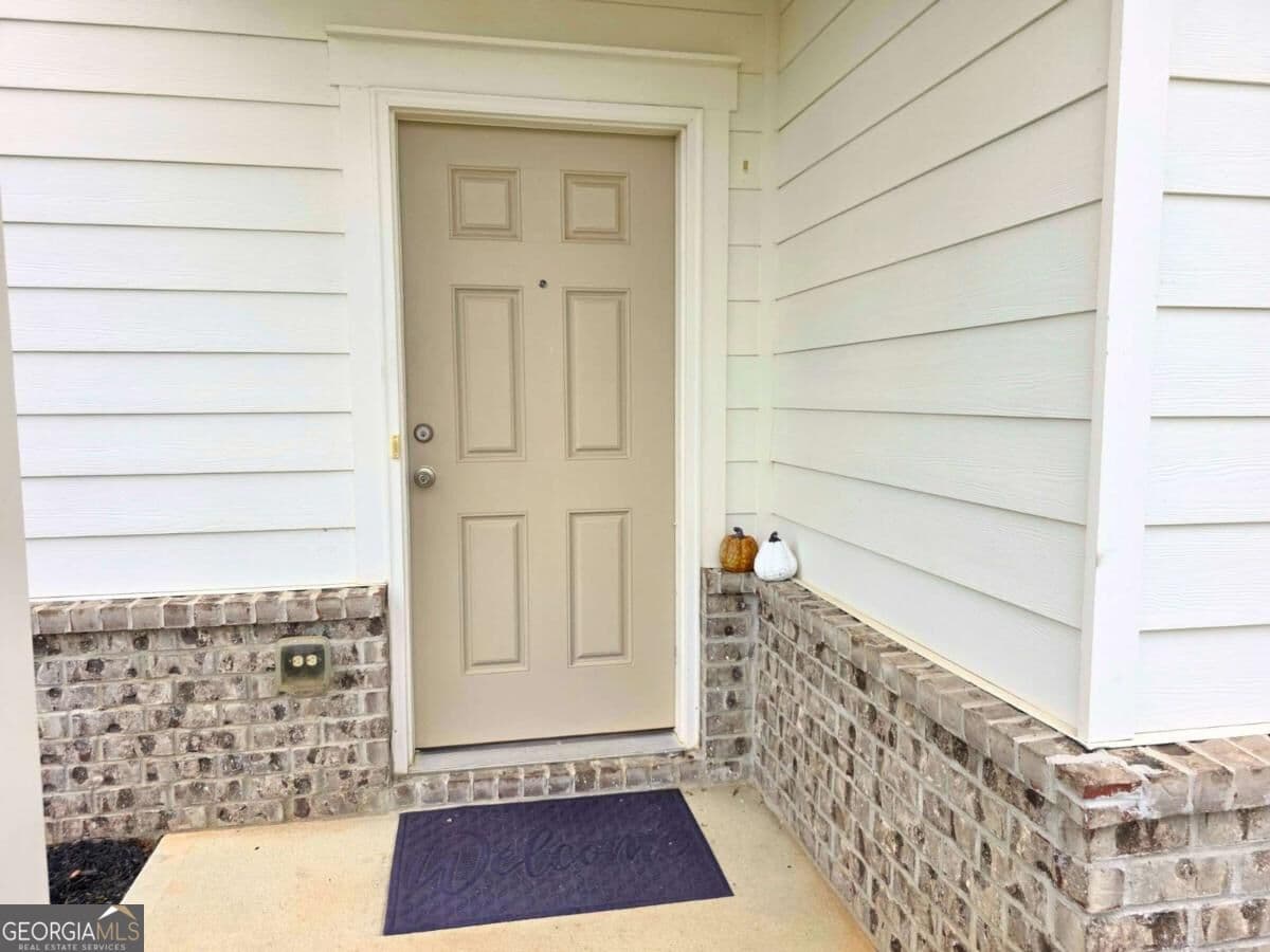 4 bedroom, 2.5 bathroom single family residence for rent at 65 Knightsbridge Lane, Winder, GA 30680 for $2,300 a month — photo 3