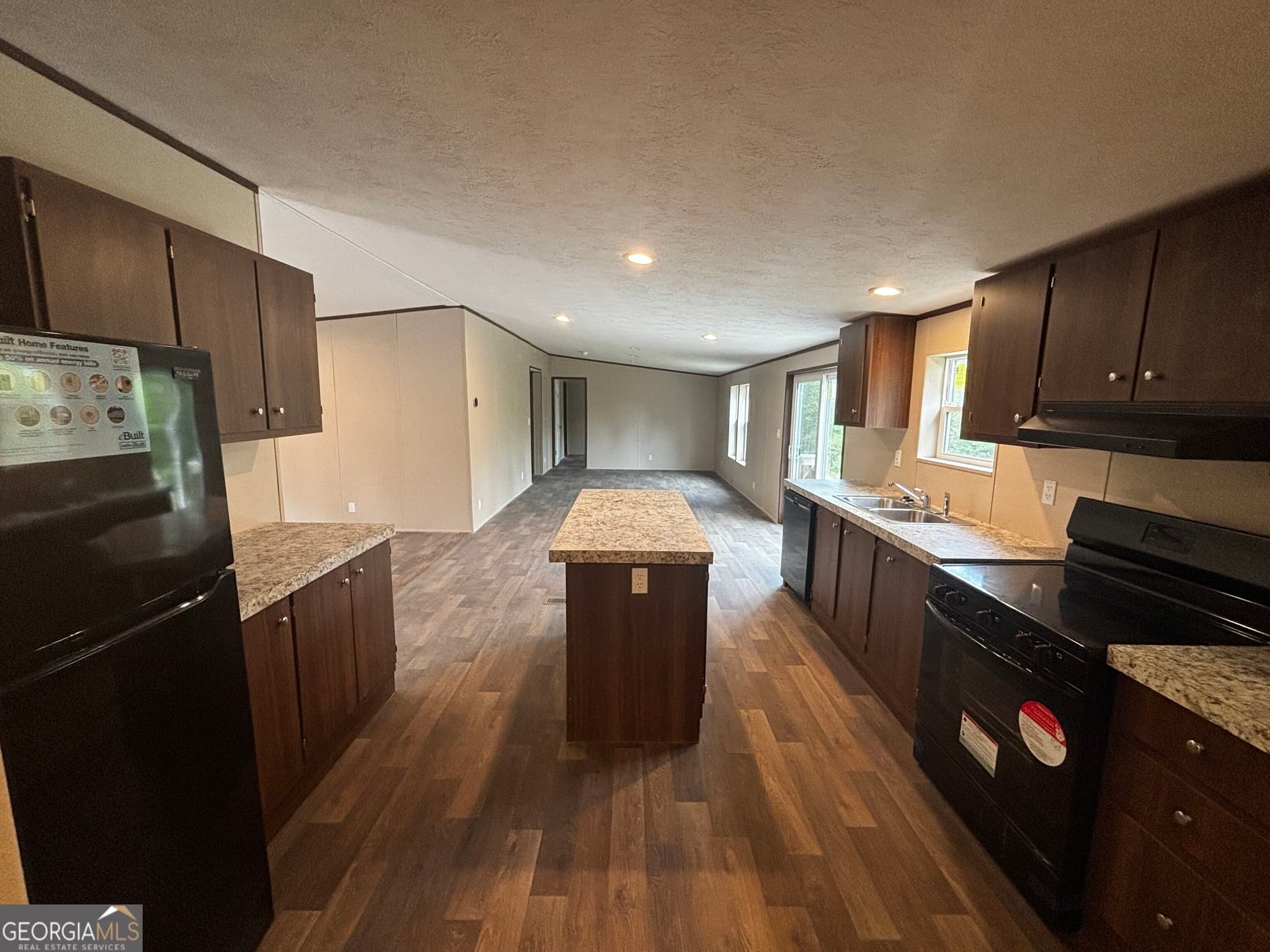 4 bedroom, 2 bathroom, 1,781 sq ft manufactured home,single family residence for sale at 472 Hwy 24 South, Milledgeville, GA 31061 — photo 9