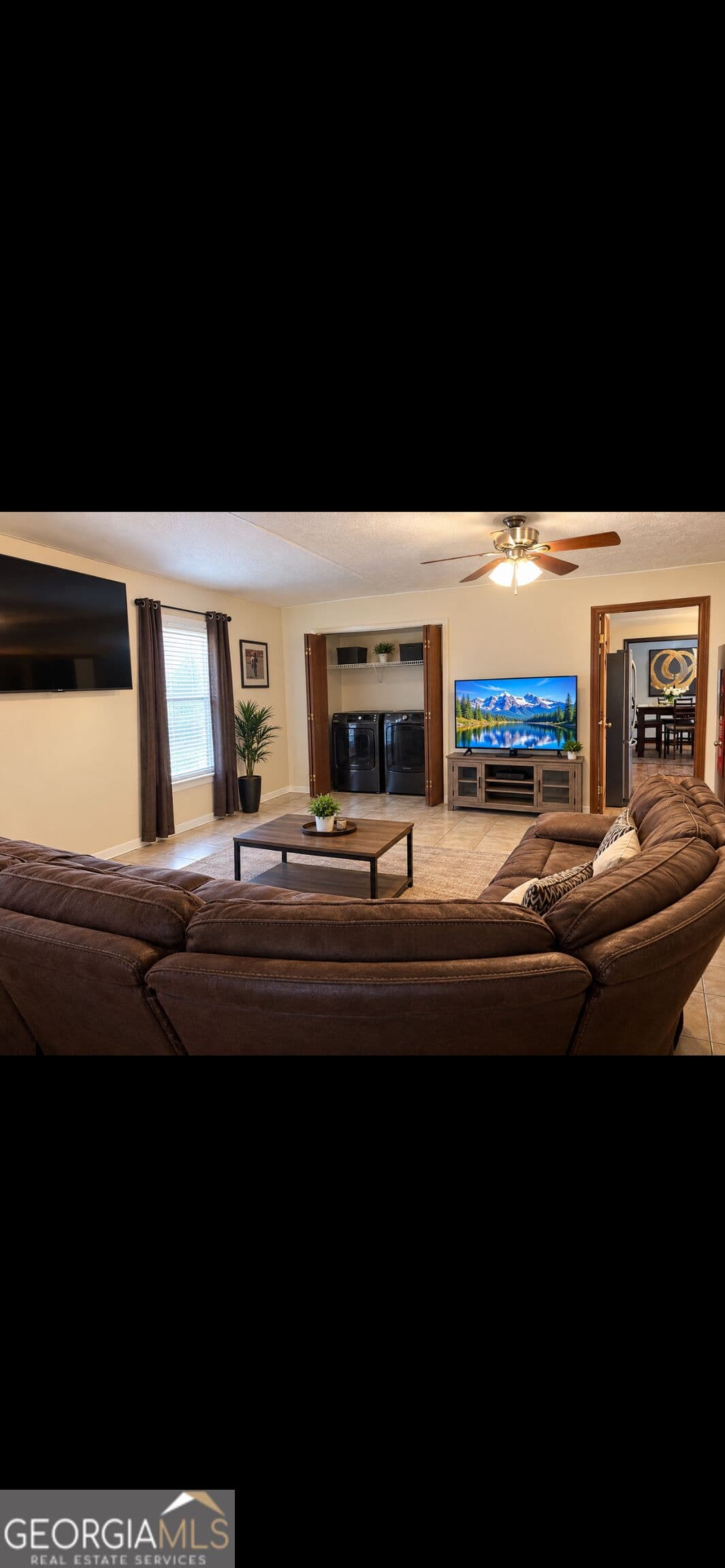 3 bedroom, 2.5 bathroom, 1,400 sq ft single family residence for sale at 130 Saddleview Lane, Ellenwood, GA 30294 — photo 3