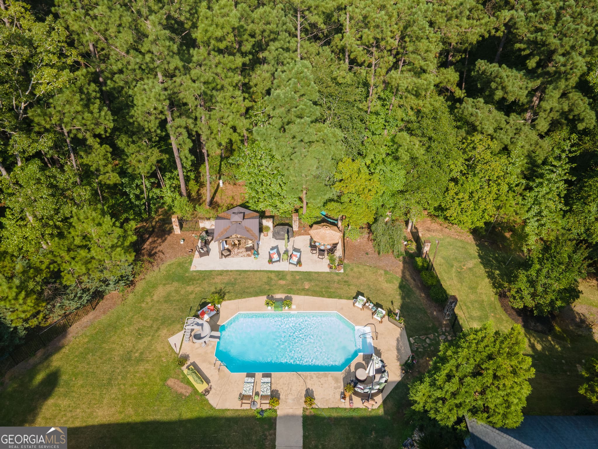 5 bedroom, 6 bathroom, 8,848 sq ft single family residence for sale at 595 Grey Rock Drive, Midland, GA 31820 — photo 4