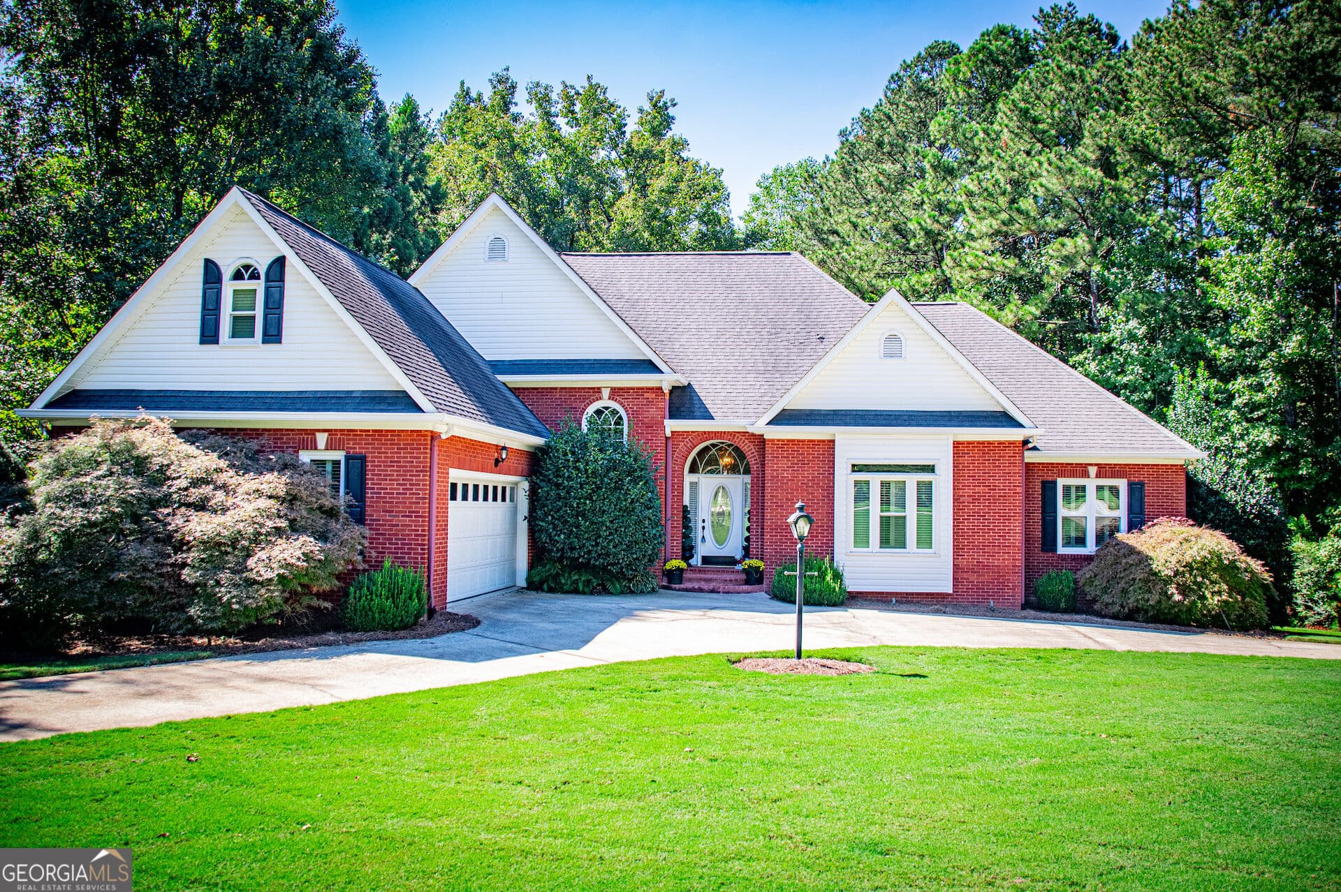 5 bedroom, 4.5 bathroom, 4,330 sq ft single family residence for sale at 101 Shady Valley Court, Carrollton, GA 30116 — photo 3