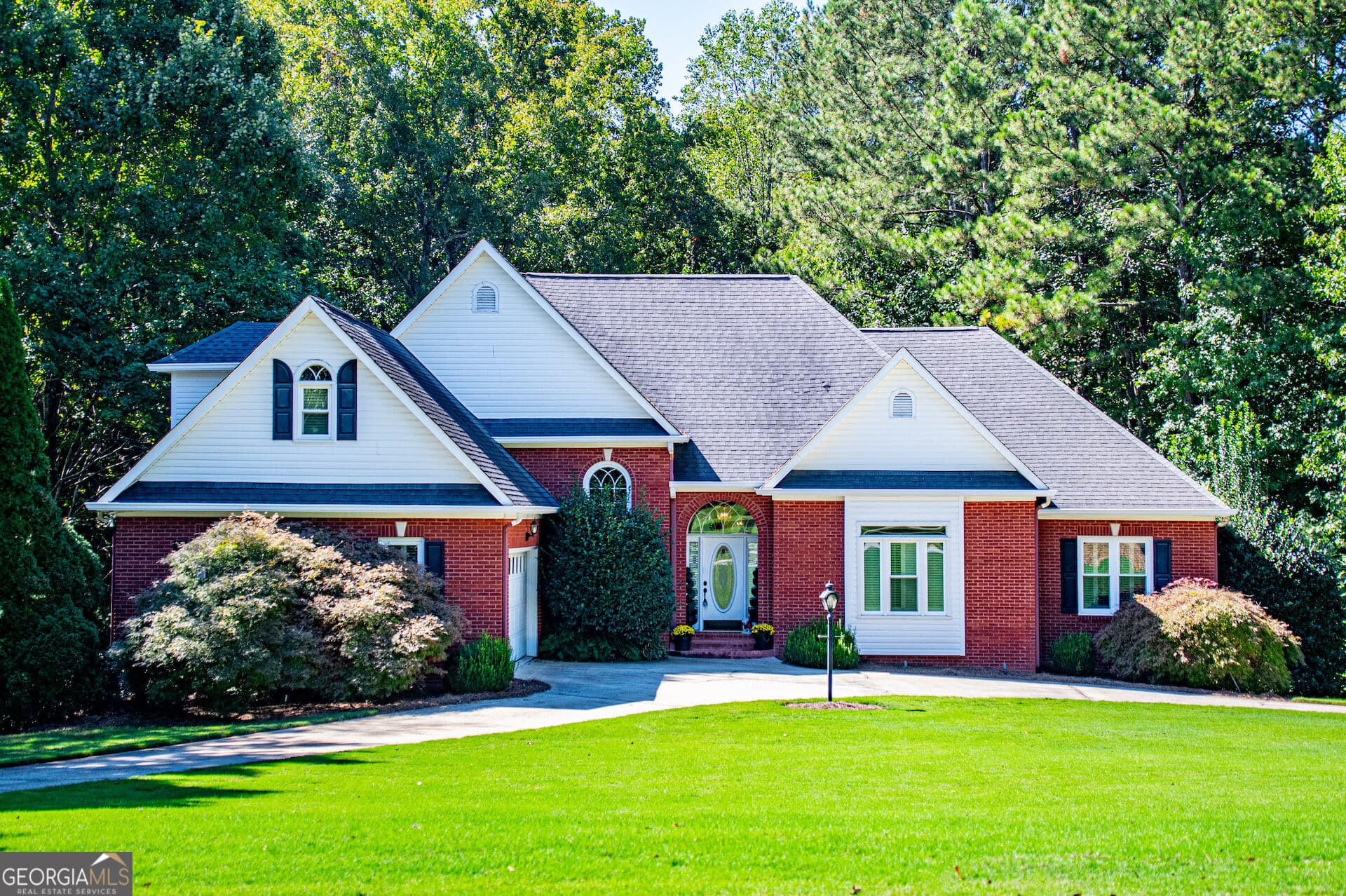 5 bedroom, 4.5 bathroom, 4,330 sq ft single family residence for sale at 101 Shady Valley Court, Carrollton, GA 30116 — photo 5