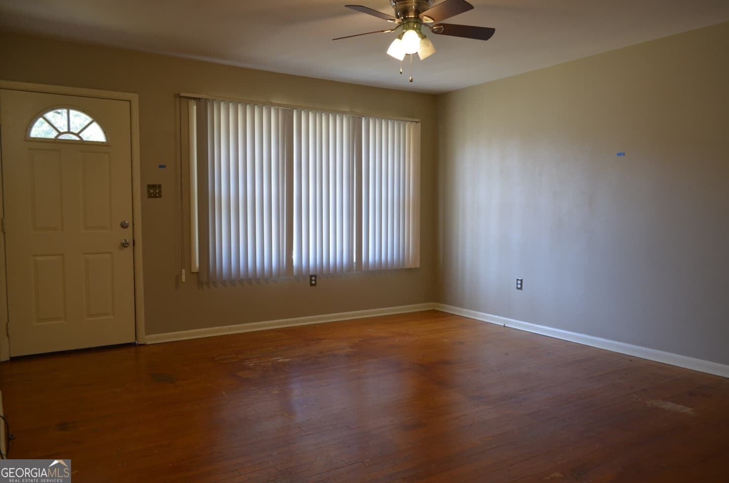 3 bedroom, 1 bathroom, 1,275 sq ft single family residence for sale at 102 Williams Street, Warner Robins, GA 31088 — photo 2