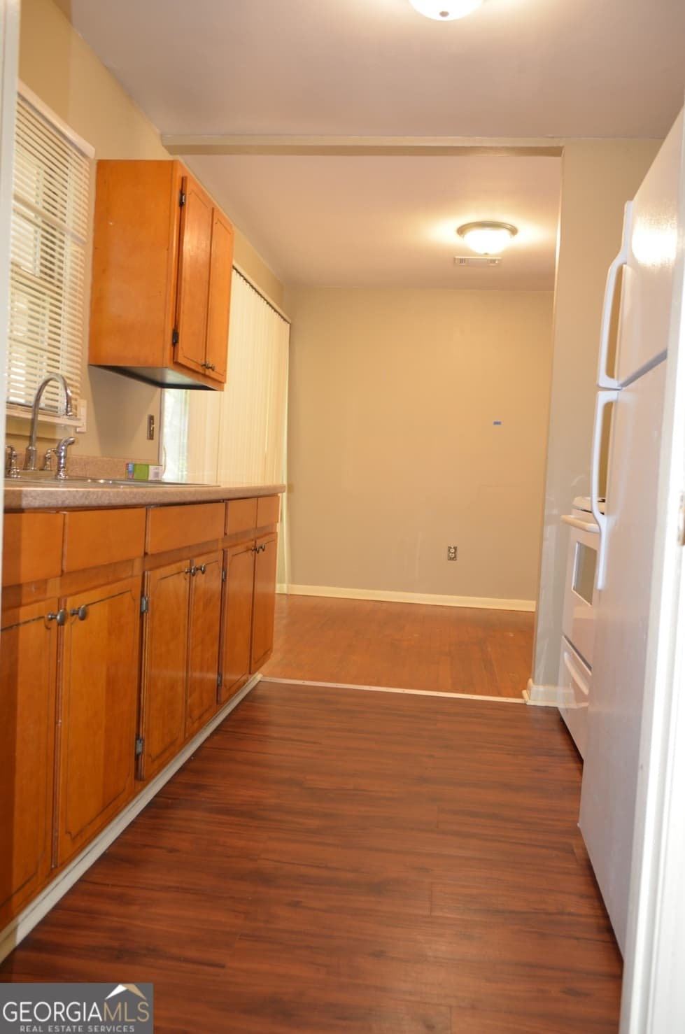 3 bedroom, 1 bathroom, 1,275 sq ft single family residence for sale at 102 Williams Street, Warner Robins, GA 31088 — photo 6