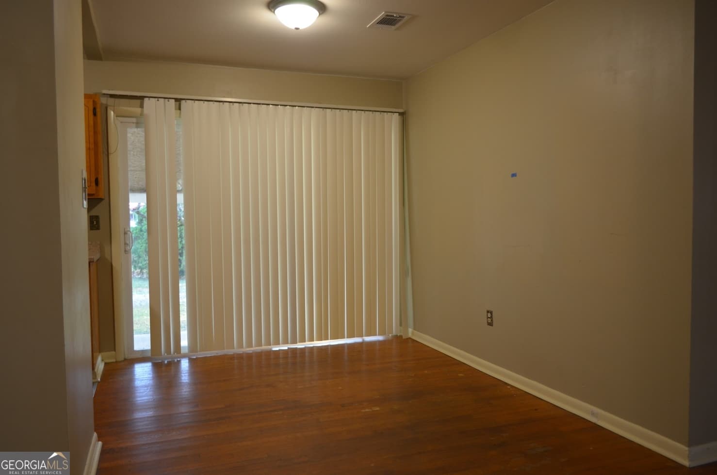 3 bedroom, 1 bathroom, 1,275 sq ft single family residence for sale at 102 Williams Street, Warner Robins, GA 31088 — photo 7