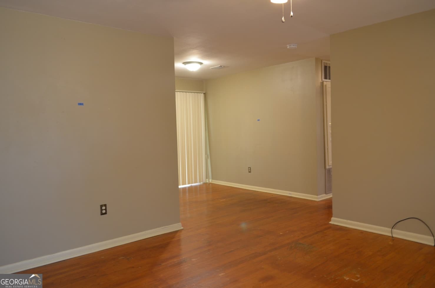 3 bedroom, 1 bathroom, 1,275 sq ft single family residence for sale at 102 Williams Street, Warner Robins, GA 31088 — photo 3