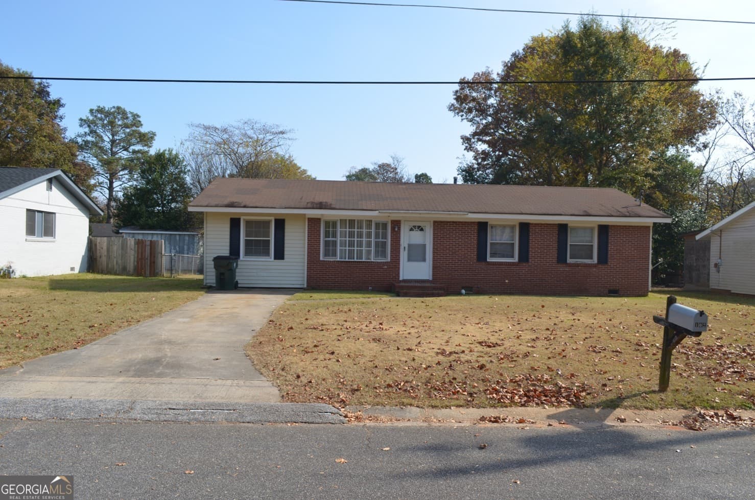 3 bedroom, 1 bathroom, 1,275 sq ft single family residence for sale at 102 Williams Street, Warner Robins, GA 31088
