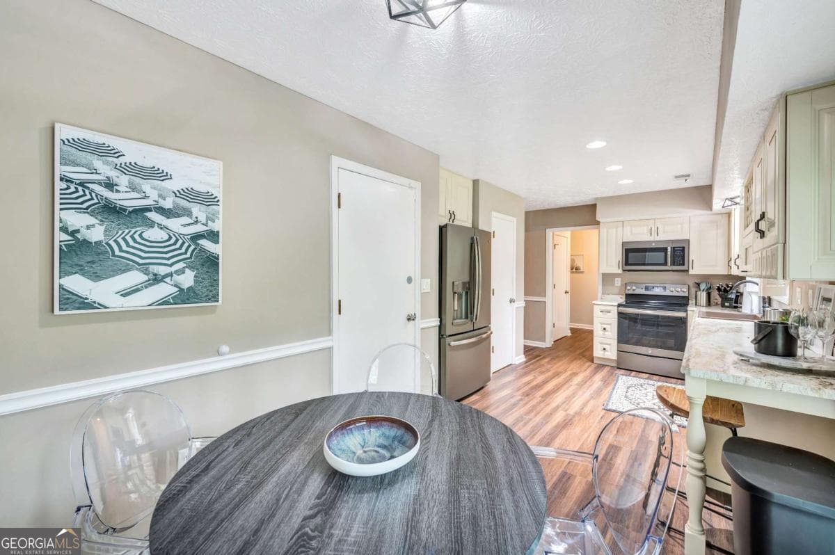 3 bedroom, 2.5 bathroom single family residence for rent at 2011 Kemp Road, Marietta, GA 30066 for $4,500 a month — photo 7