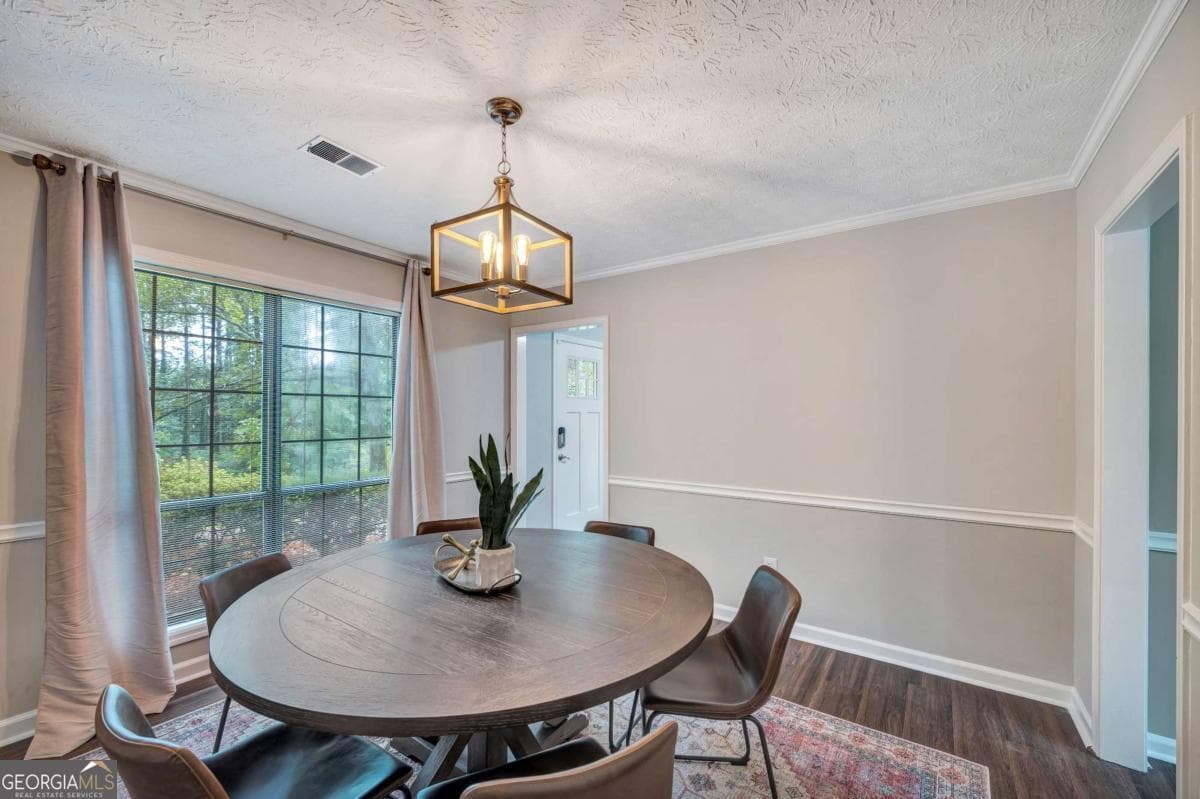 3 bedroom, 2.5 bathroom single family residence for rent at 2011 Kemp Road, Marietta, GA 30066 for $4,500 a month — photo 10