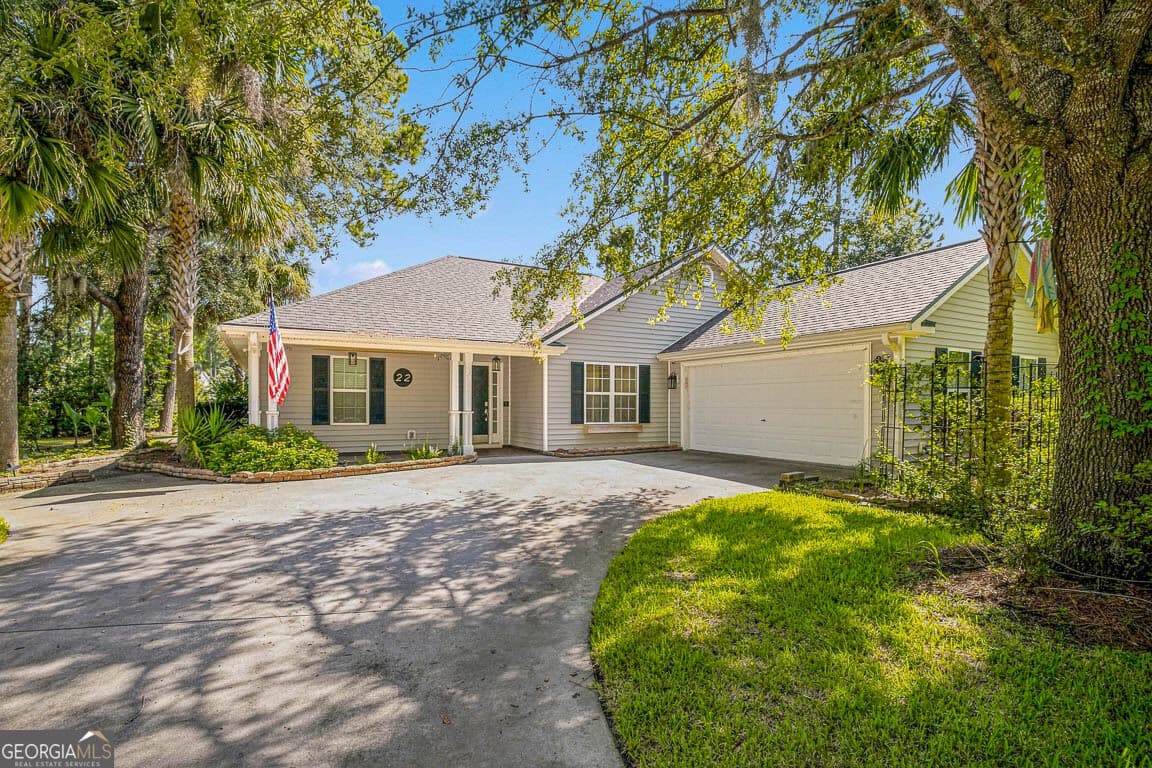 3 bedroom, 2 bathroom, 1,612 sq ft single family residence for sale at 22 Shell Pointe Court, Brunswick, GA 31525 — photo 1 of 32