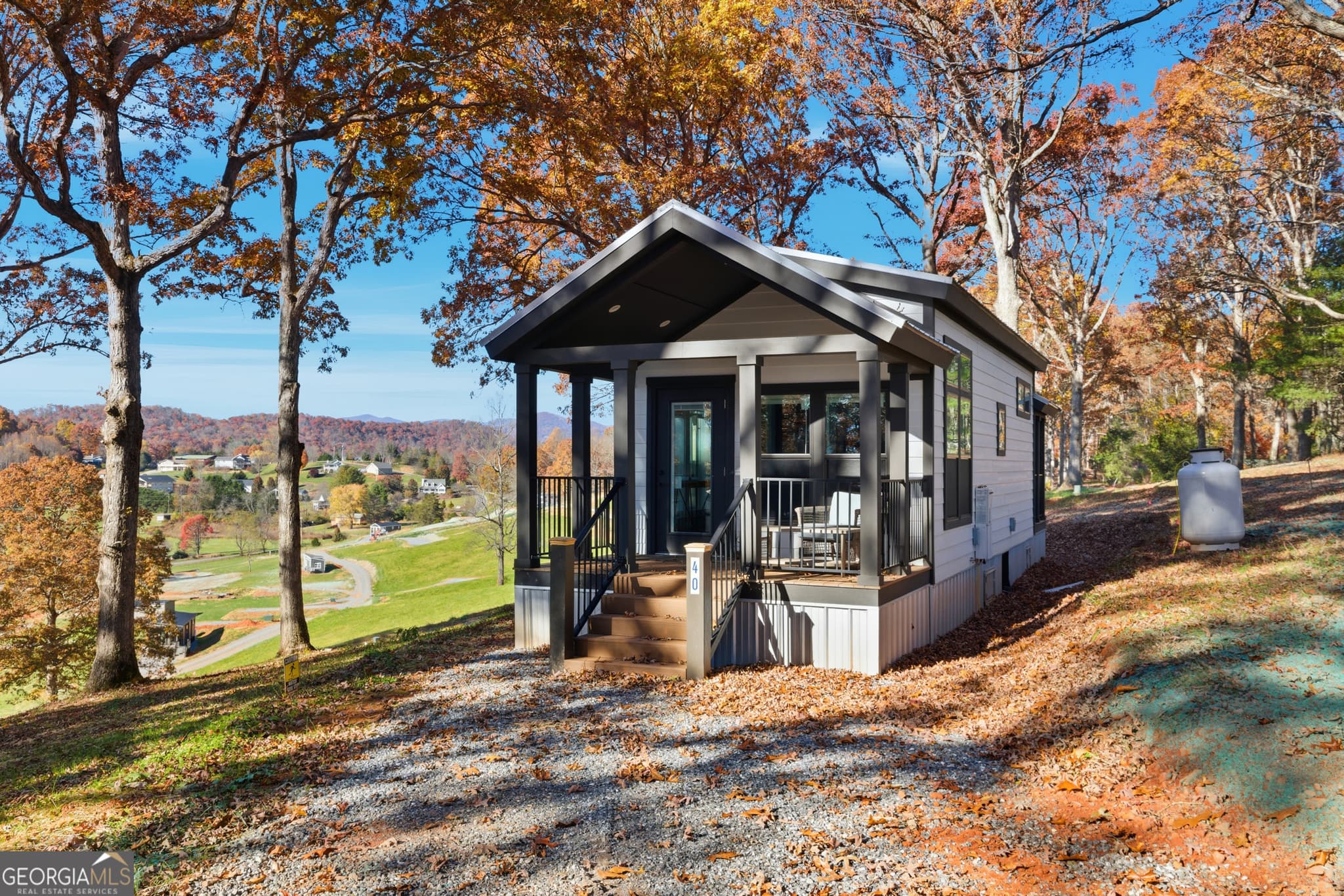 1 bedroom, 1 bathroom, 396 sq ft single family residence for sale at 527 Saunders Road LOT 17, Franklin, NC 28734
