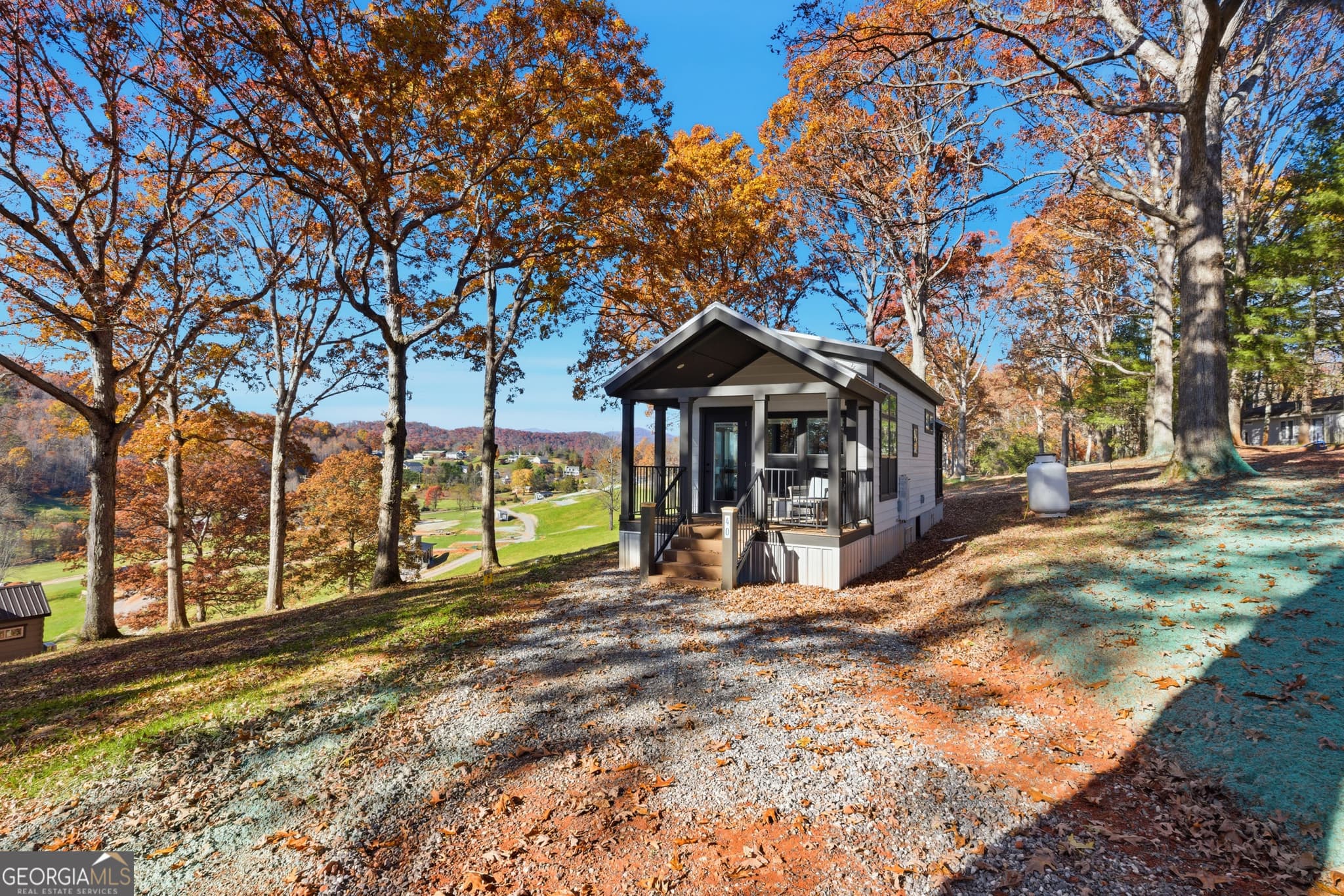 1 bedroom, 1 bathroom, 396 sq ft single family residence for sale at 527 Saunders Road LOT 17, Franklin, NC 28734 — photo 5