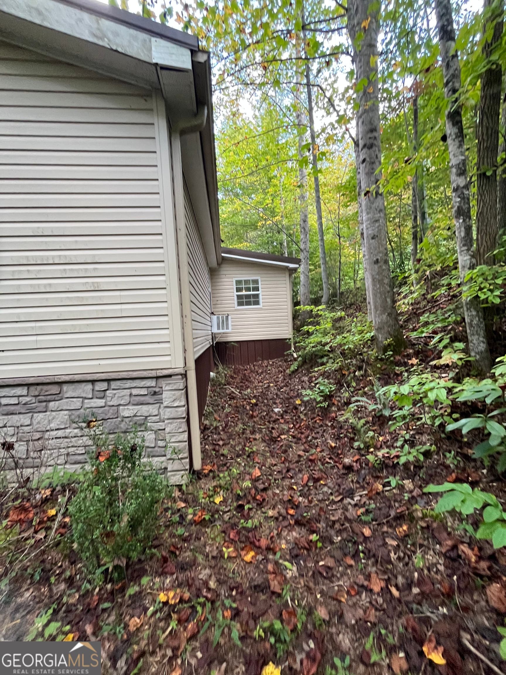 2 bedroom, 1 bathroom mobile home for sale at 68 Nelson Lane, Hiawassee, GA 30546 — photo 10