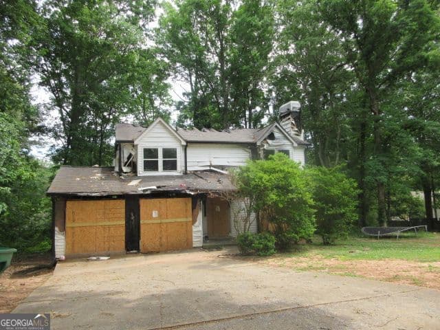 3 bedroom, 2.5 bathroom, 1,522 sq ft single family residence sold at 5333 Greenhedge Trail, Stone Mountain, GA 30088