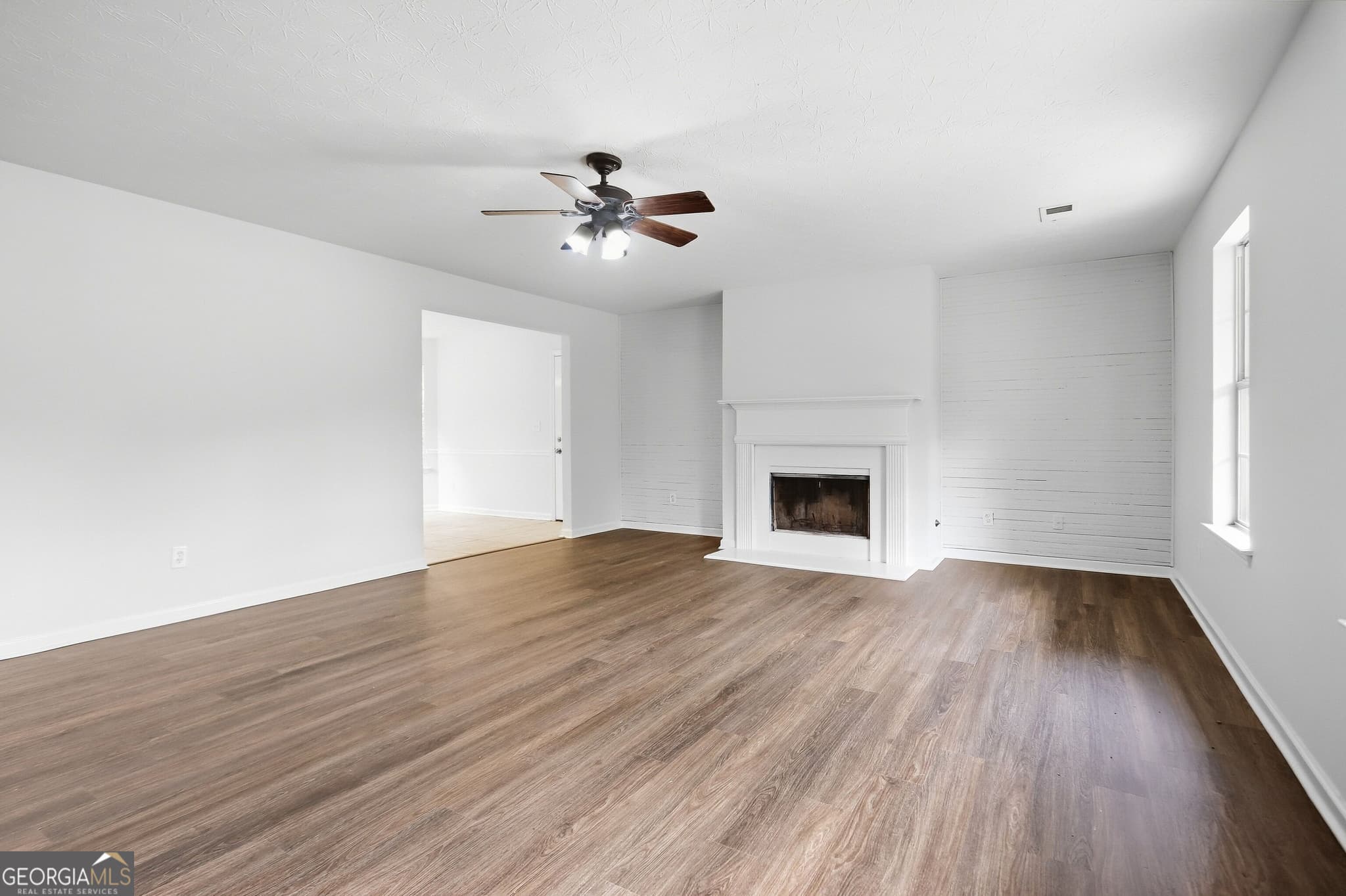 4 bedroom, 2.5 bathroom, 2,076 sq ft single family residence for sale at 310 Kaden Court, Mcdonough, GA 30252 — photo 6
