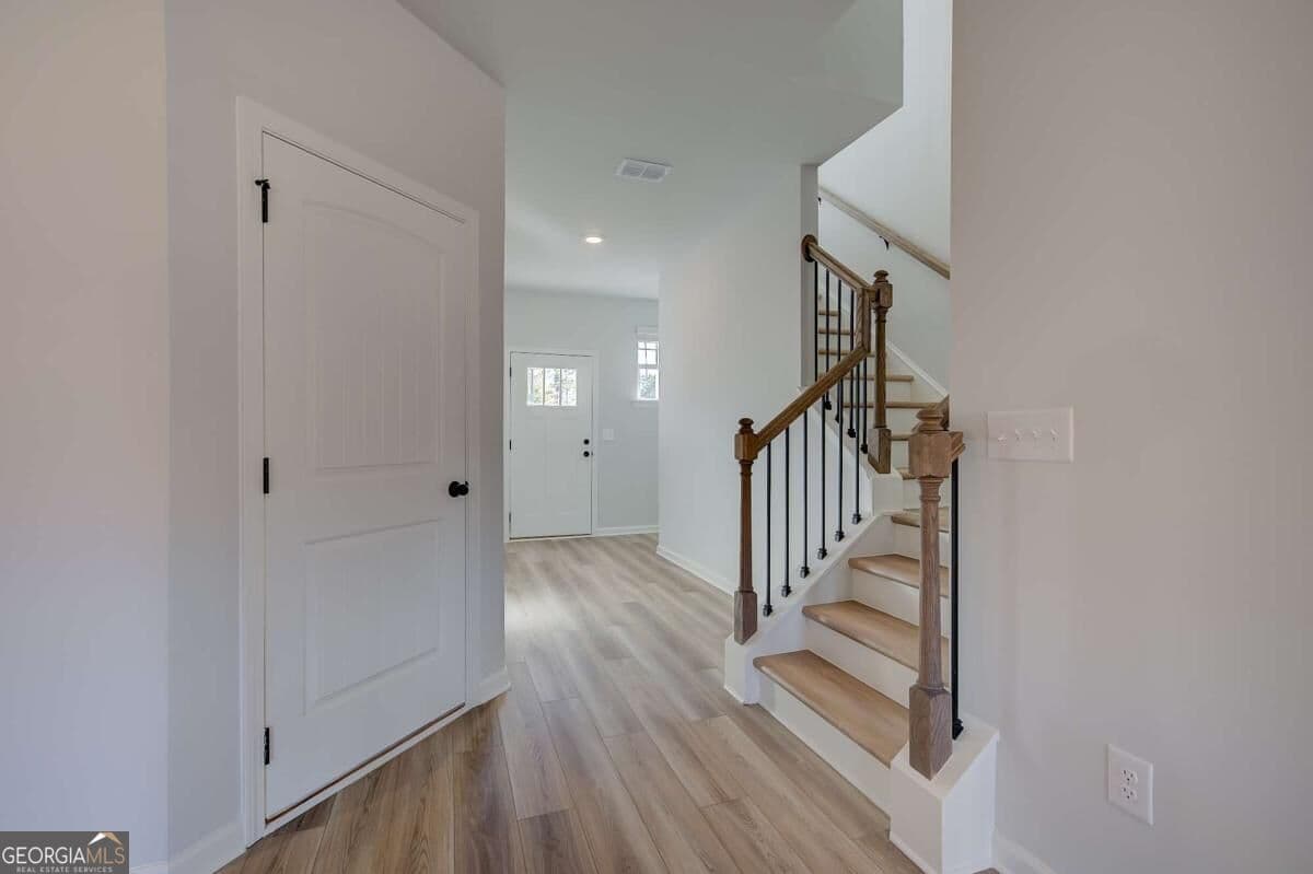 4 bedroom, 3 bathroom, 2,429 sq ft single family residence for sale at 324 Bedford Trace, Conyers, GA 30094 — photo 5