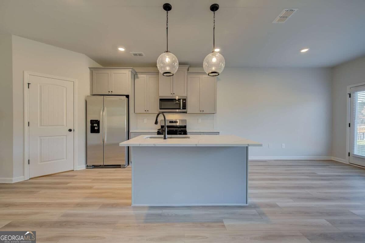 4 bedroom, 3 bathroom, 2,429 sq ft single family residence for sale at 324 Bedford Trace, Conyers, GA 30094 — photo 9