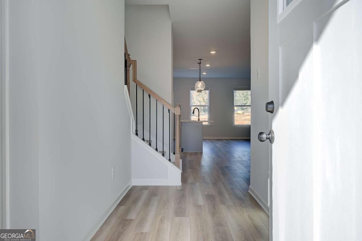 4 bedroom, 3 bathroom, 2,429 sq ft single family residence for sale at 324 Bedford Trace, Conyers, GA 30094 — photo 4