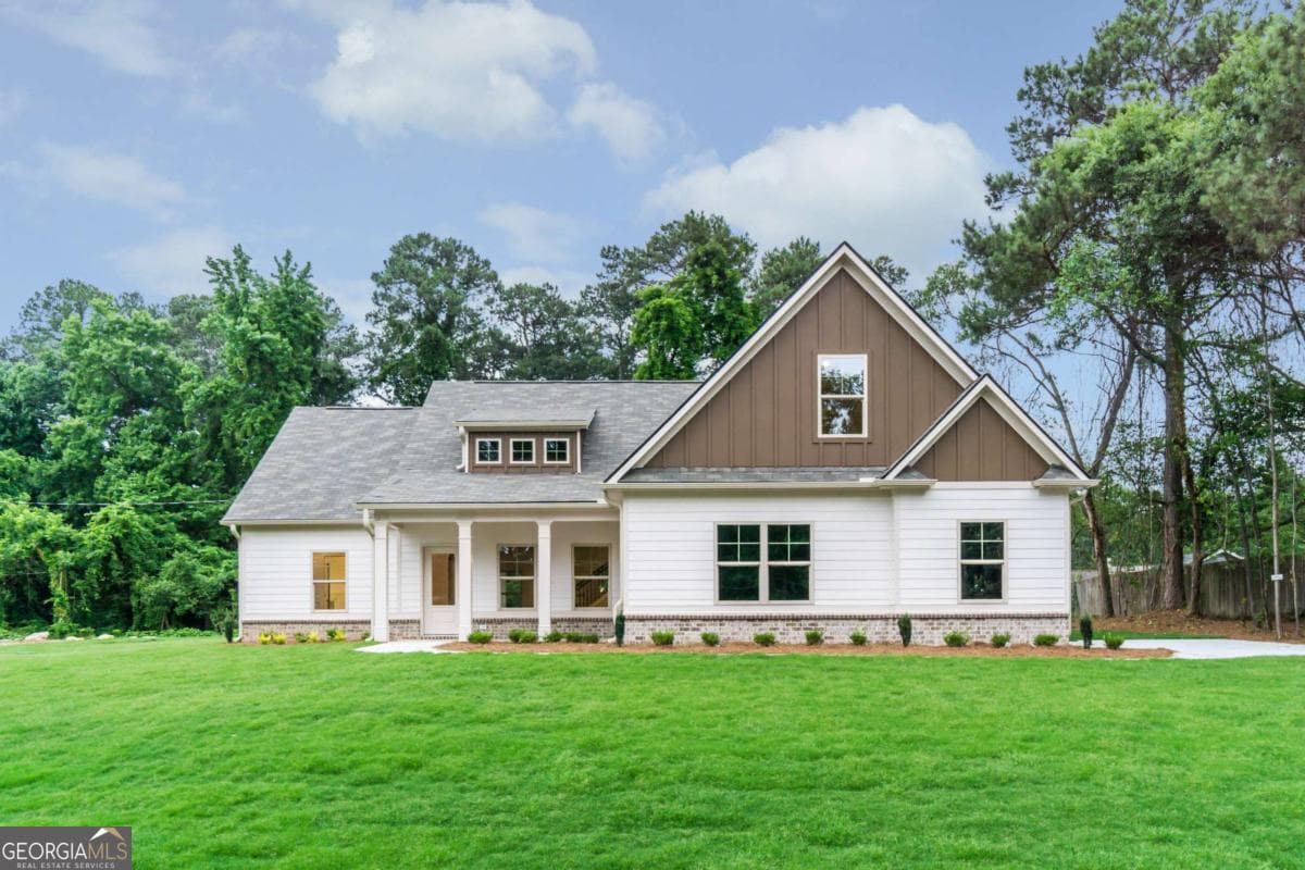 4 bedroom, 3 bathroom, 2,646 sq ft single family residence sold at 2963 Parkwood Road, Snellville, GA 30039