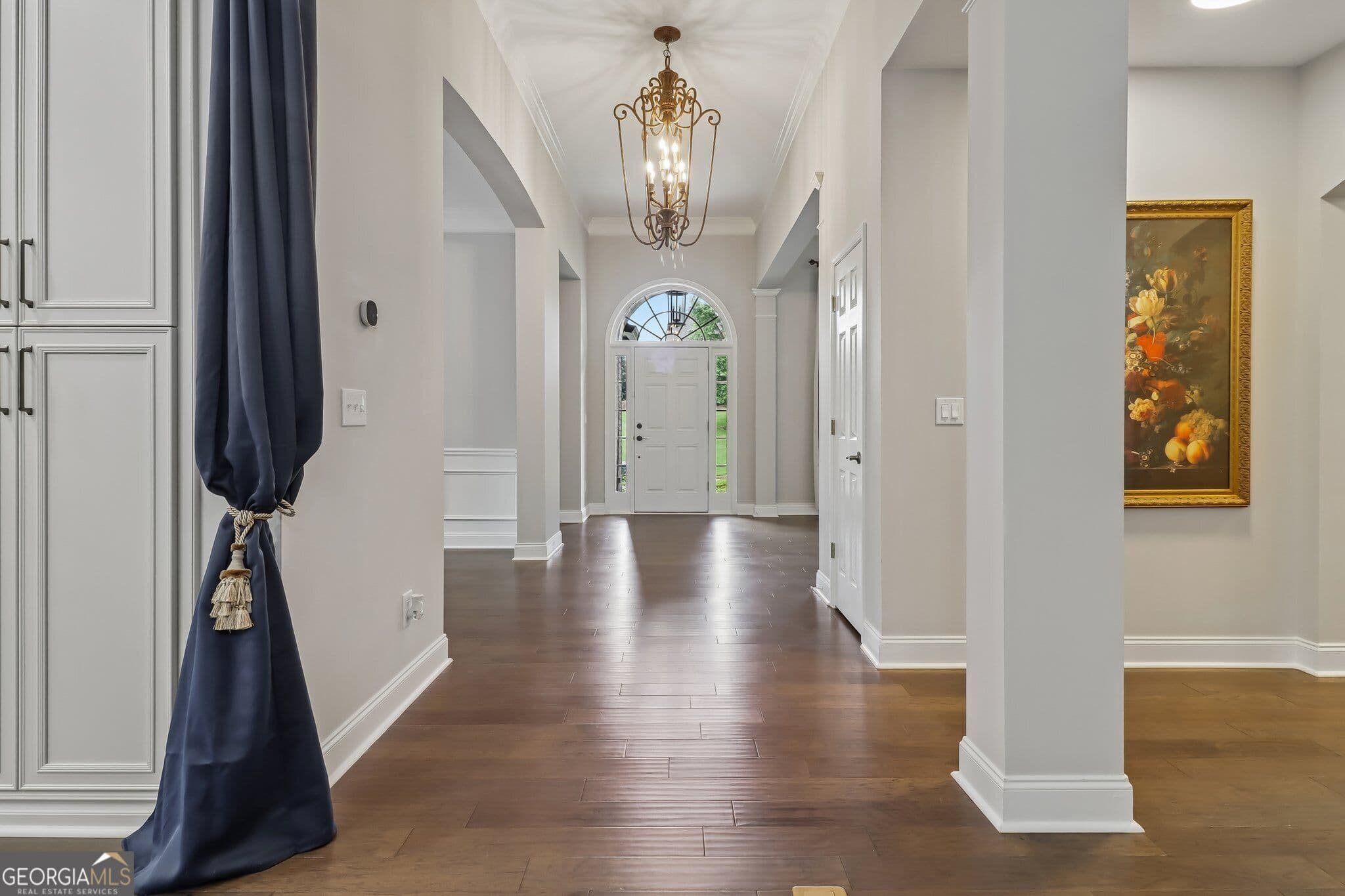 4 bedroom, 4 bathroom, 6,072 sq ft single family residence for sale at 5715 Catalpa Court, Cumming, GA 30040 — photo 4