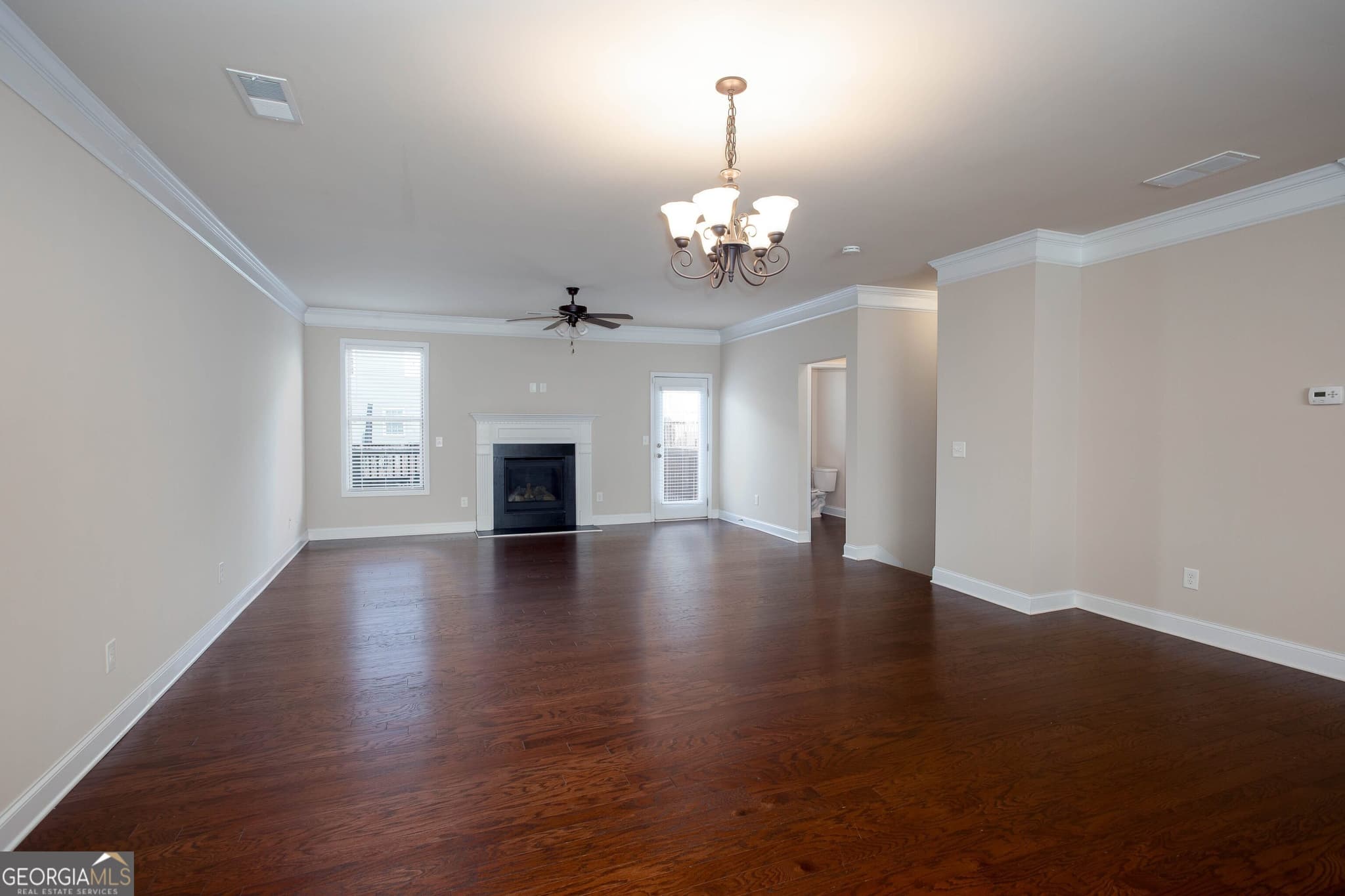 4 bedroom, 3.5 bathroom, 2,400 sq ft townhouse for sale at 3886 High Dove Way, Smyrna, GA 30082 — photo 9