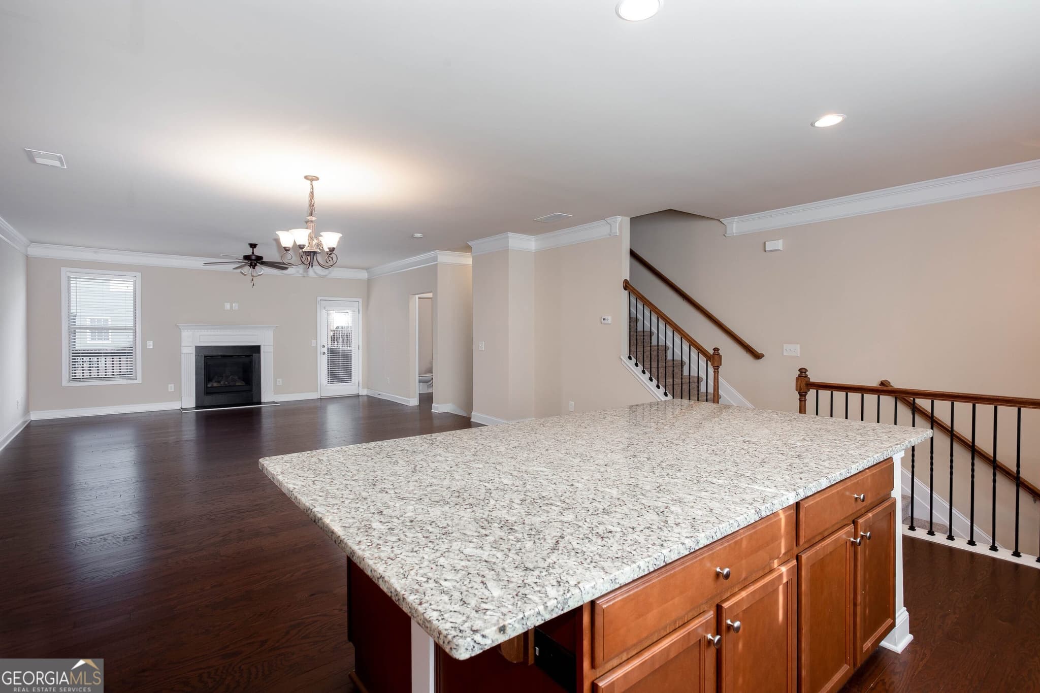 4 bedroom, 3.5 bathroom, 2,400 sq ft townhouse for sale at 3886 High Dove Way, Smyrna, GA 30082 — photo 8