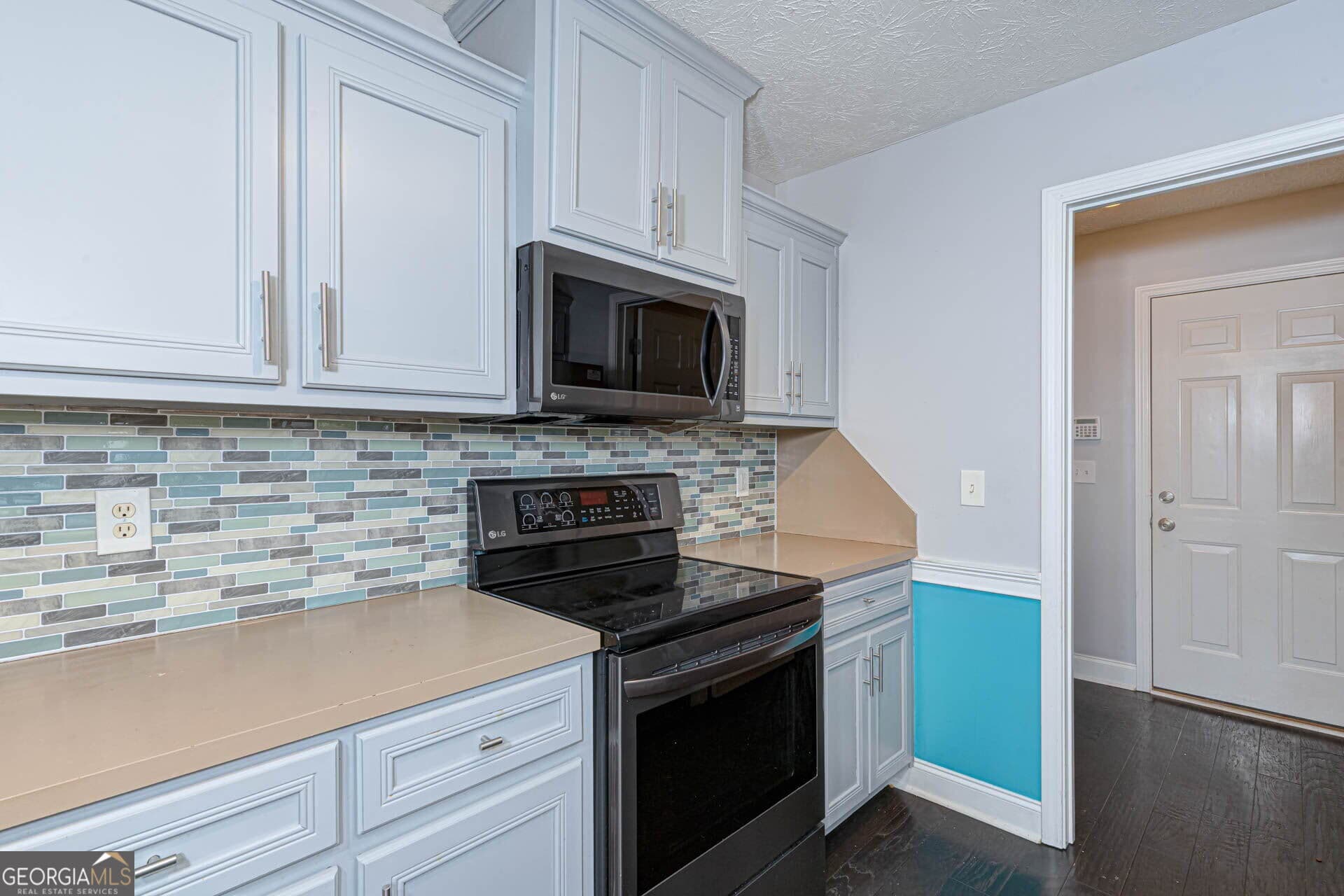 3 bedroom, 2 bathroom, 1,718 sq ft single family residence for sale at 8029 Garrett Pines Drive, Midland, GA 31820 — photo 10