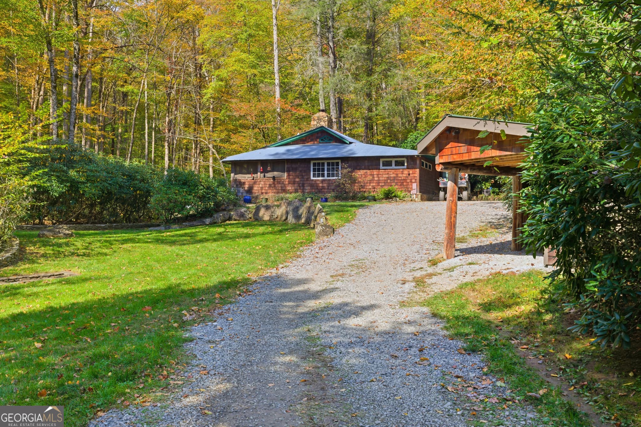 8 bedroom, 6 bathroom cabin,farm for sale at 2935 Tate City Road NC SIDE, Clayton, GA 30525 — photo 3