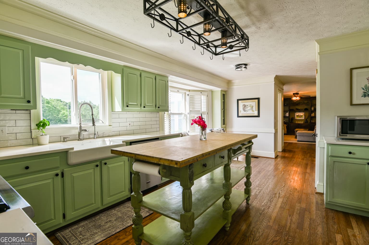 4 bedroom, 3.5 bathroom, 2,971 sq ft single family residence for sale at 1520 Colonial Drive, Good Hope, GA 30641 — photo 3